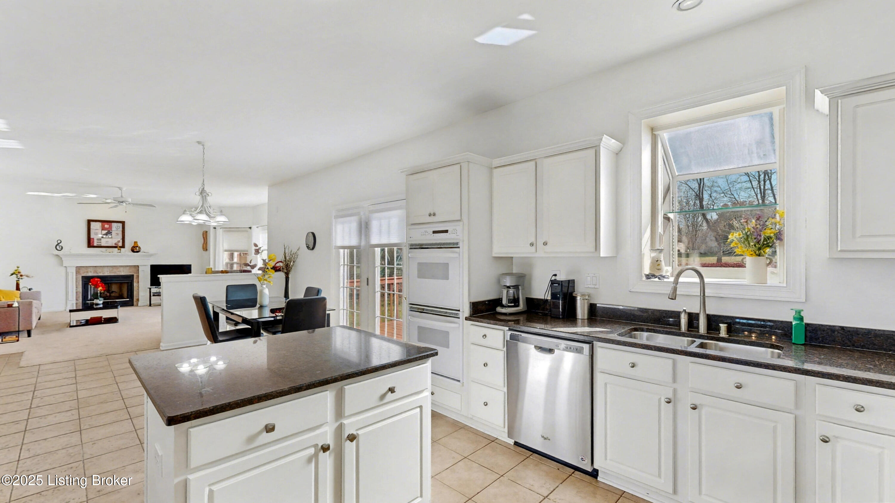 10906 Lake Vista Ct