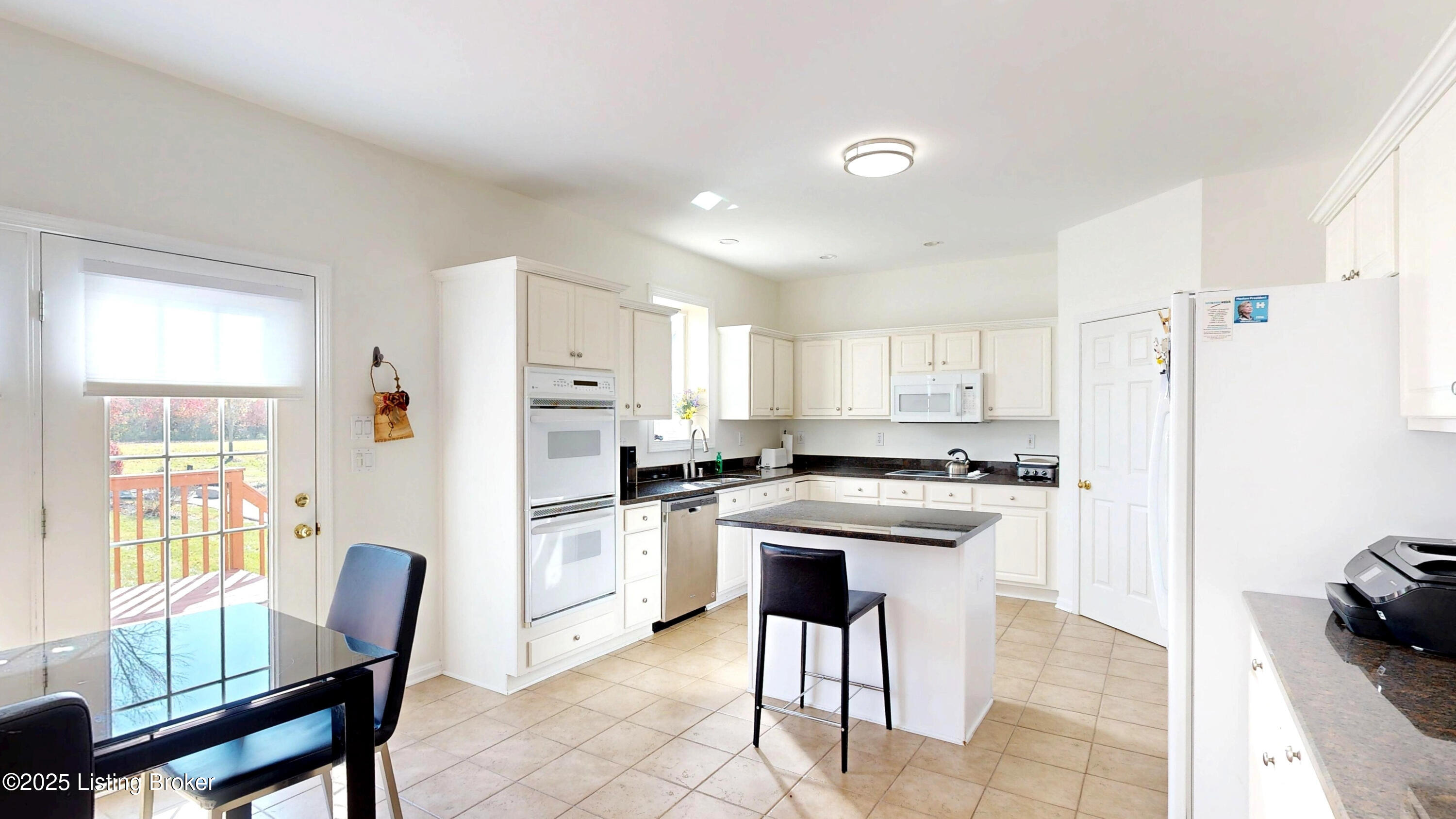 10906 Lake Vista Ct