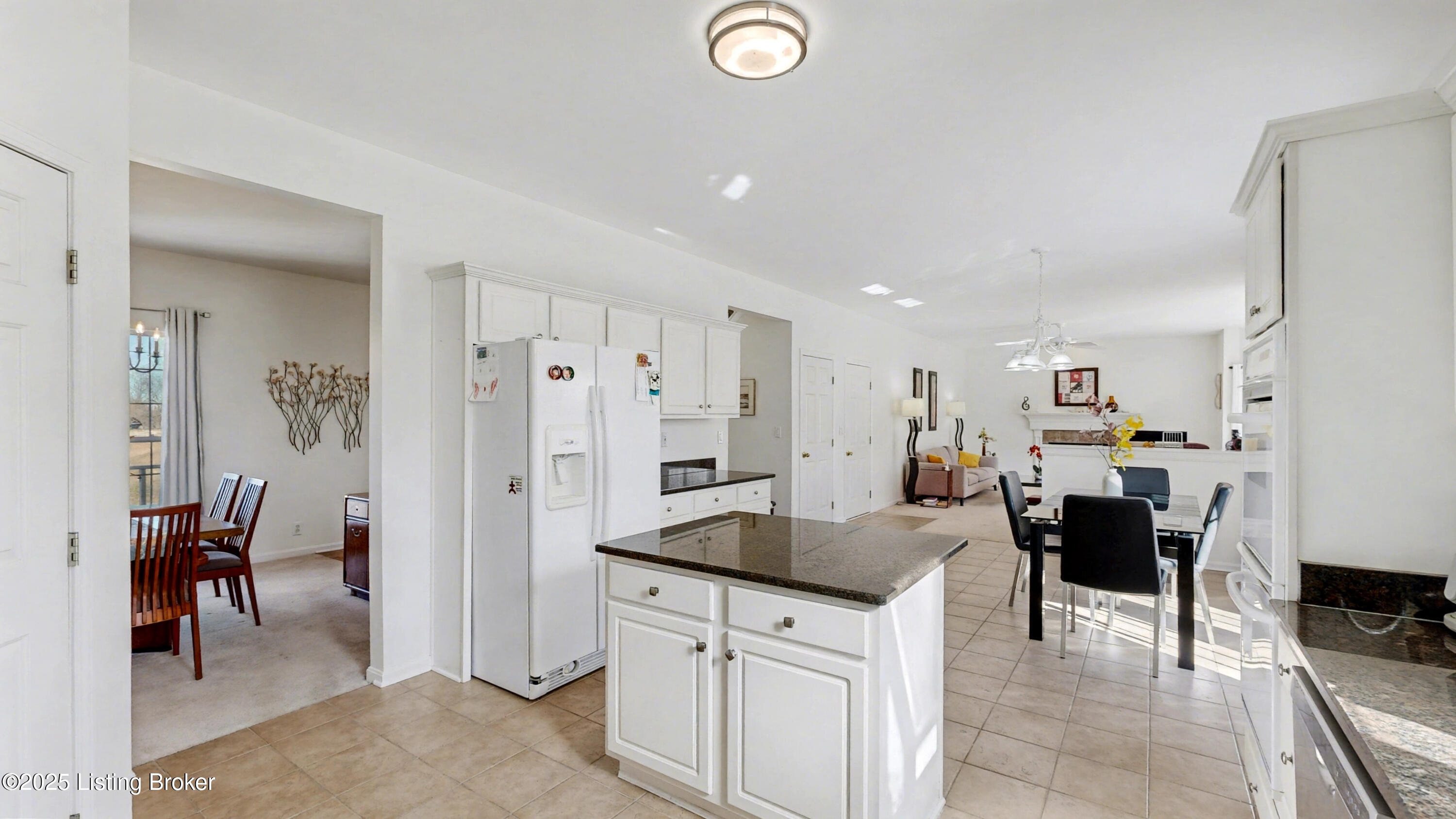 10906 Lake Vista Ct