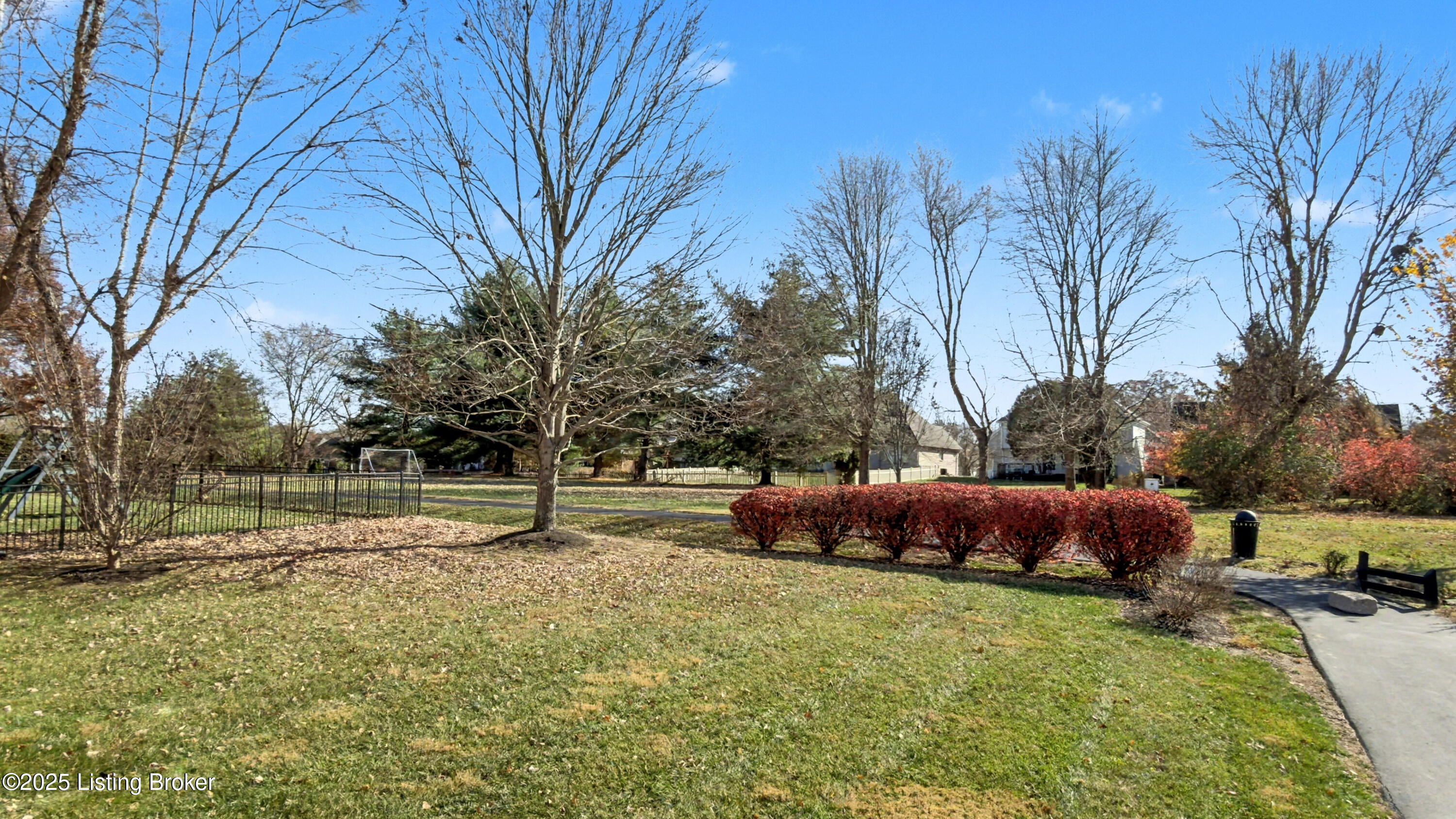 10906 Lake Vista Ct