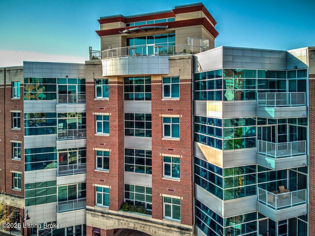 324 E Main St 229