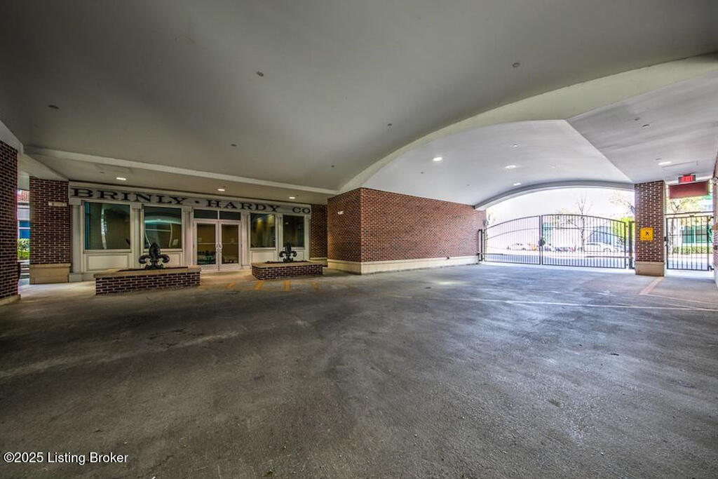 324 E Main St 229