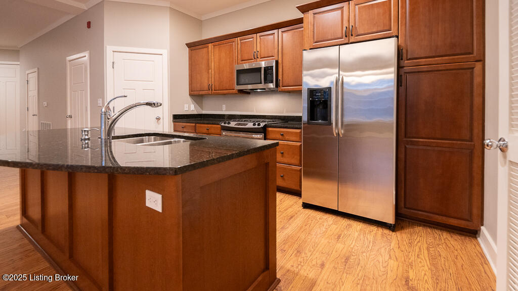 324 E Main St 229