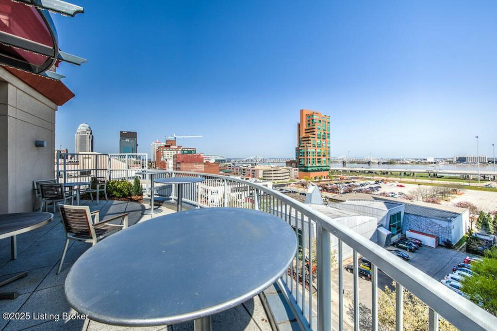324 E Main St 229