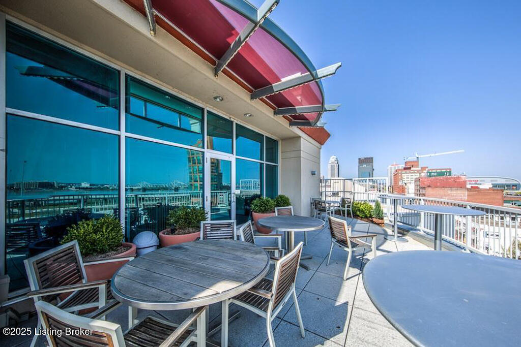 324 E Main St 229
