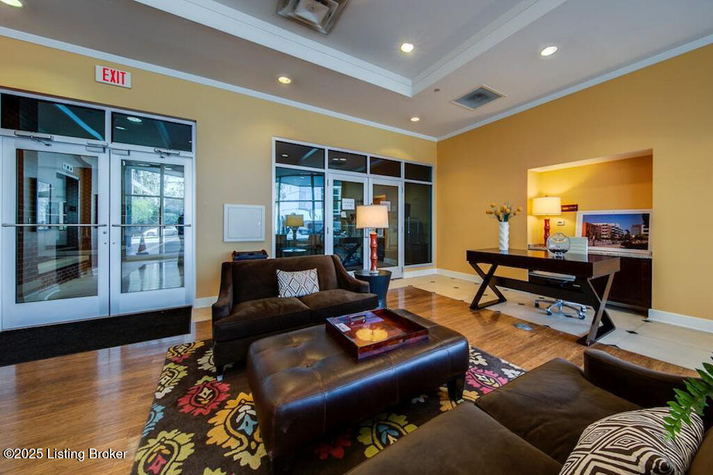 324 E Main St 229