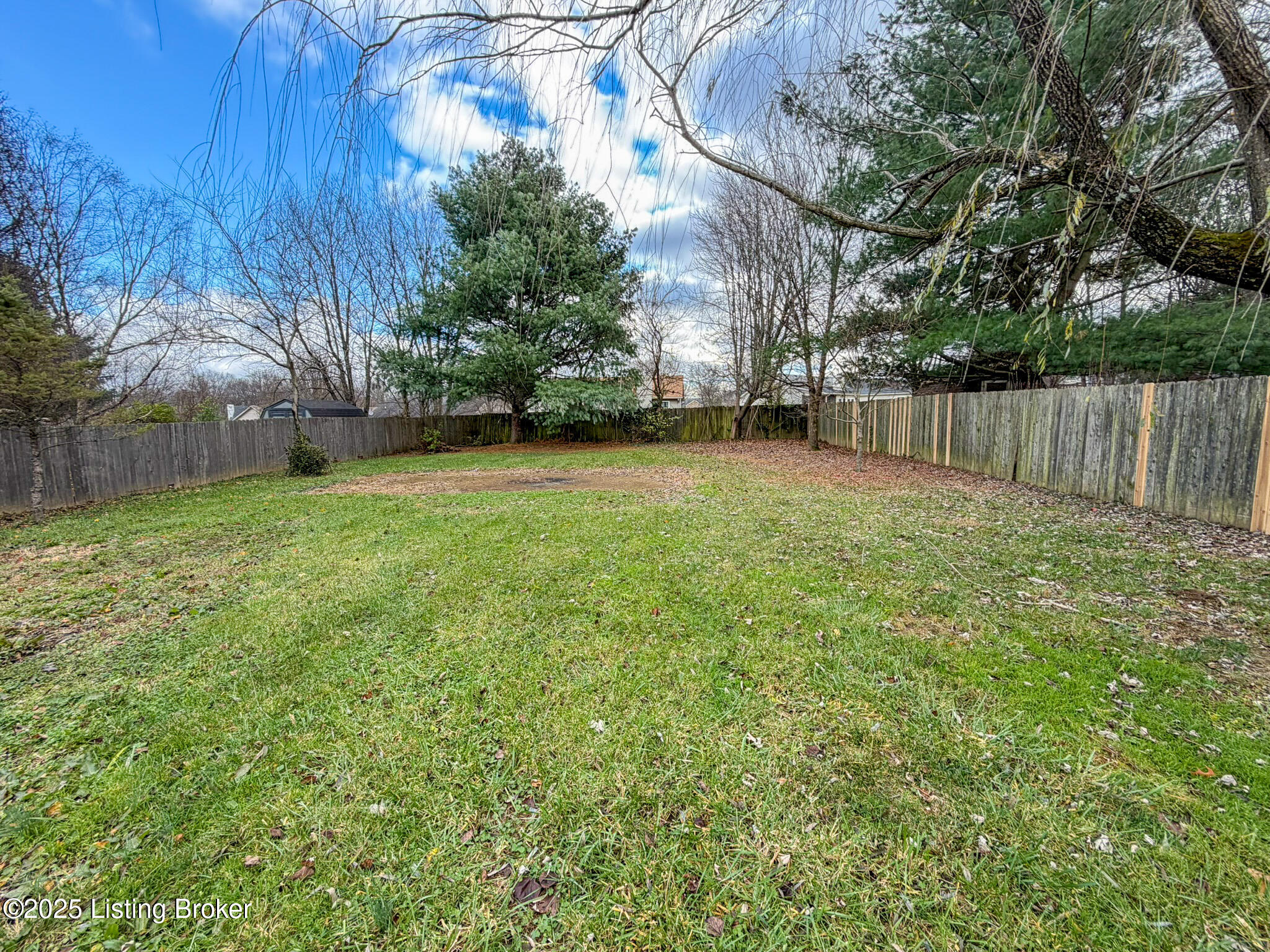 200 Woodfield Cir