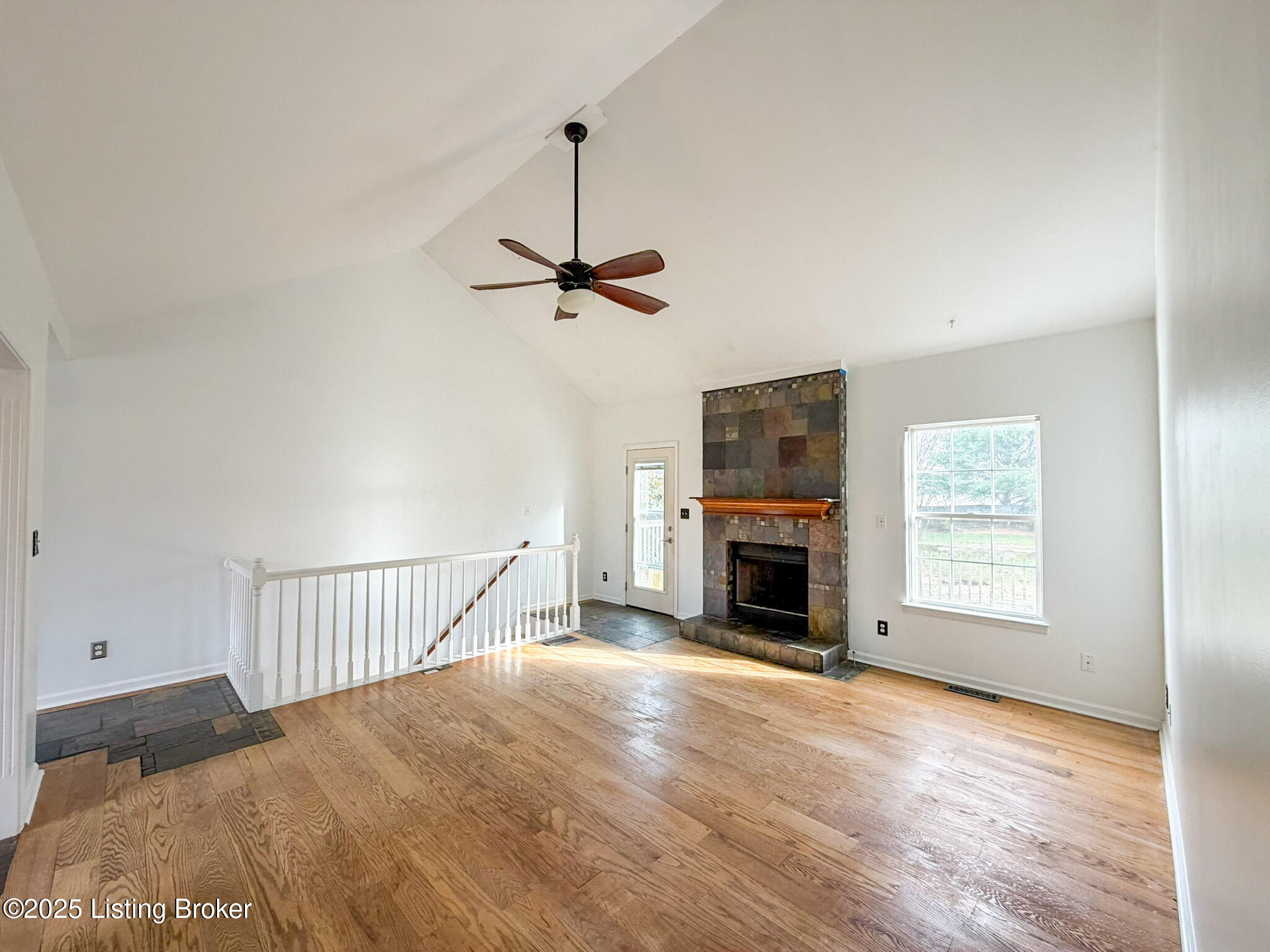 200 Woodfield Cir