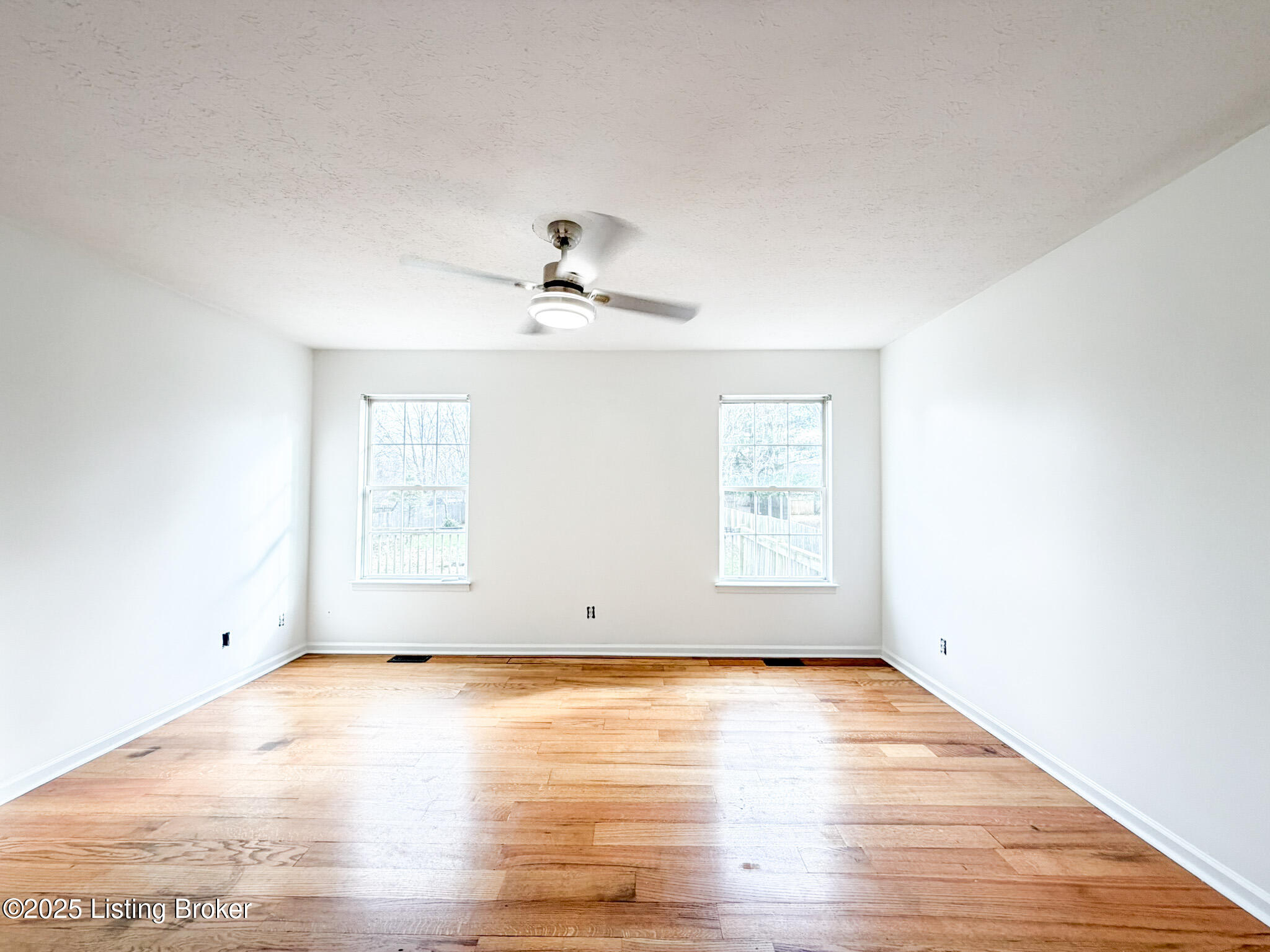 200 Woodfield Cir