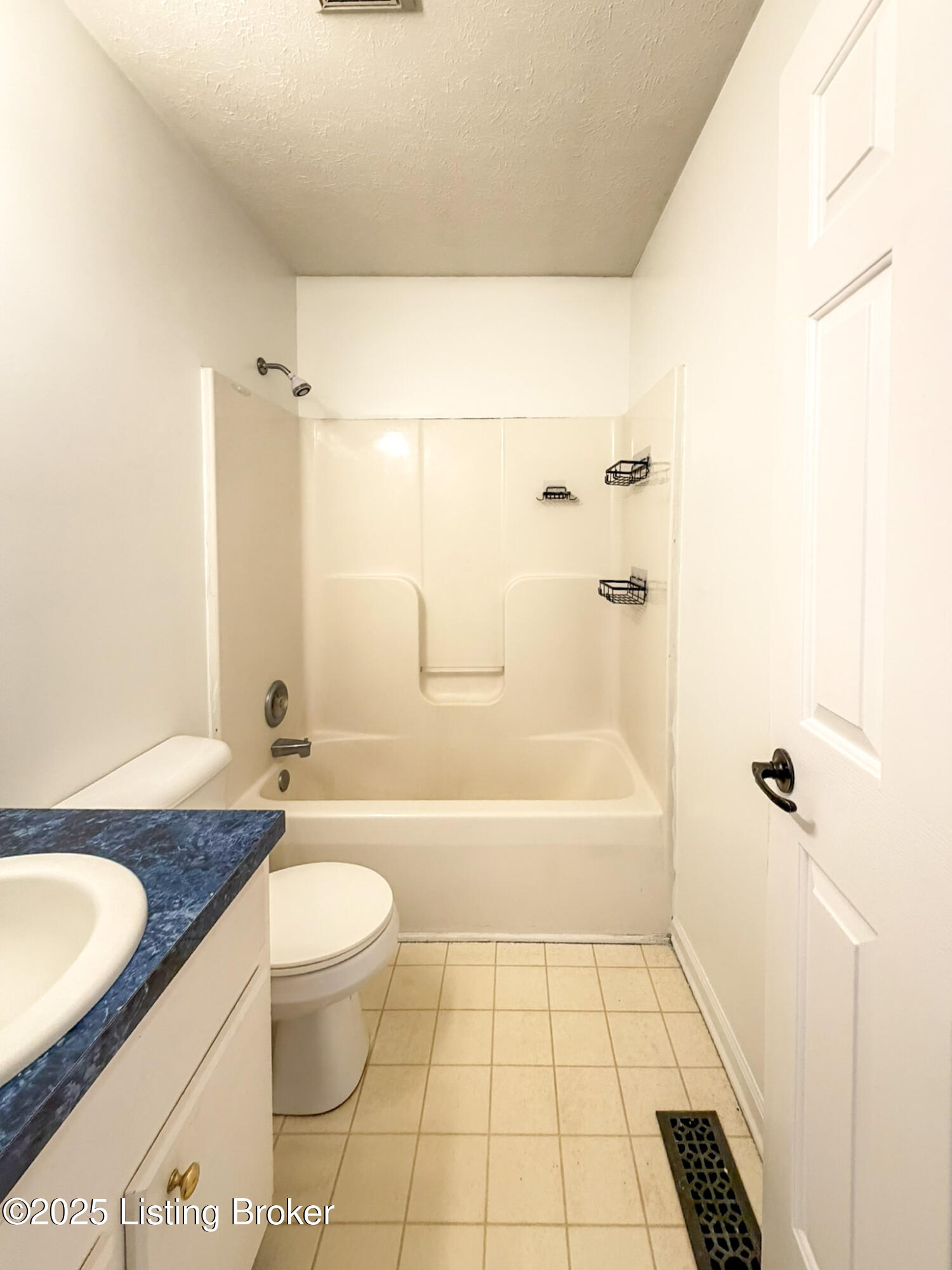 200 Woodfield Cir