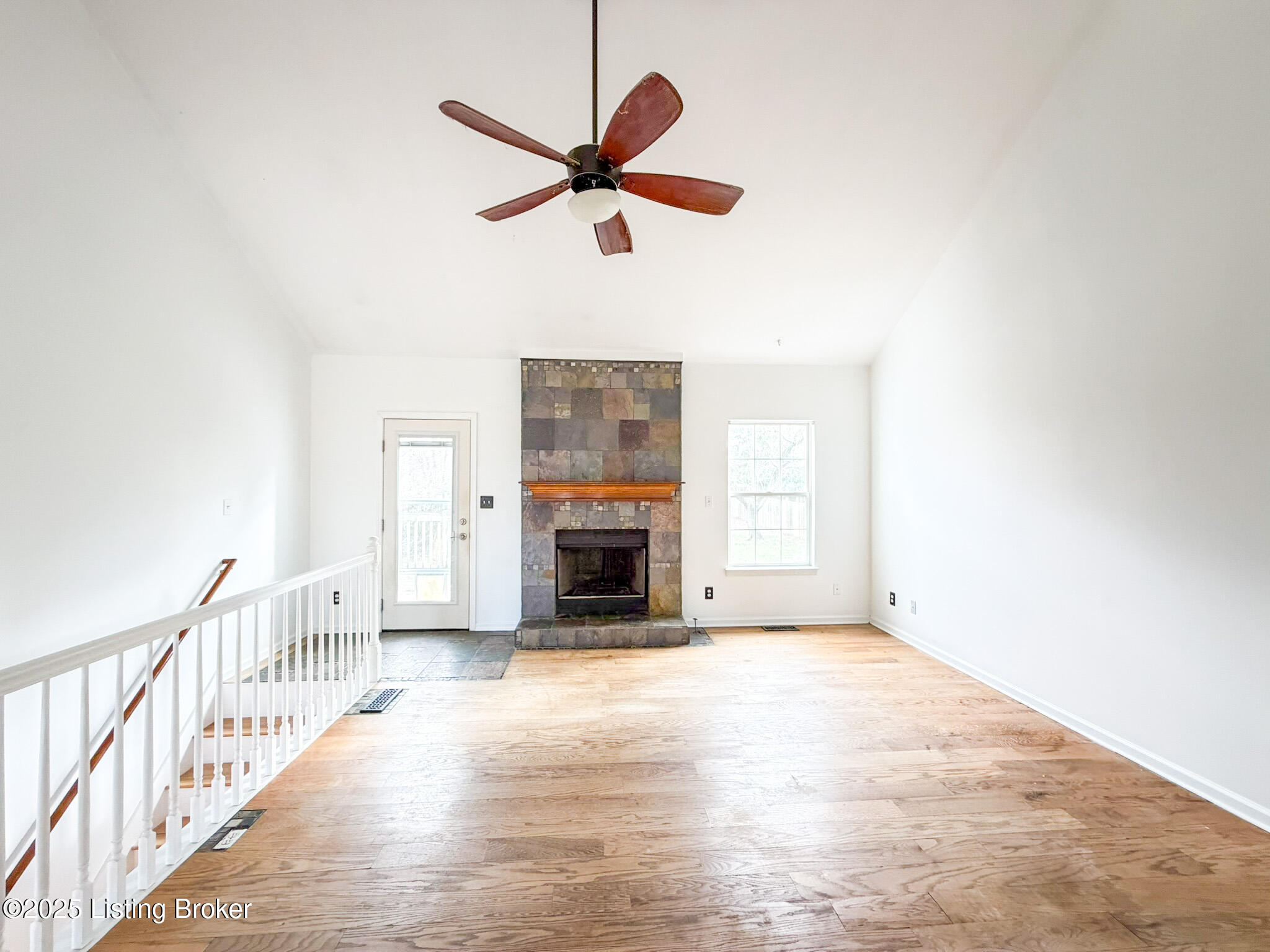 200 Woodfield Cir