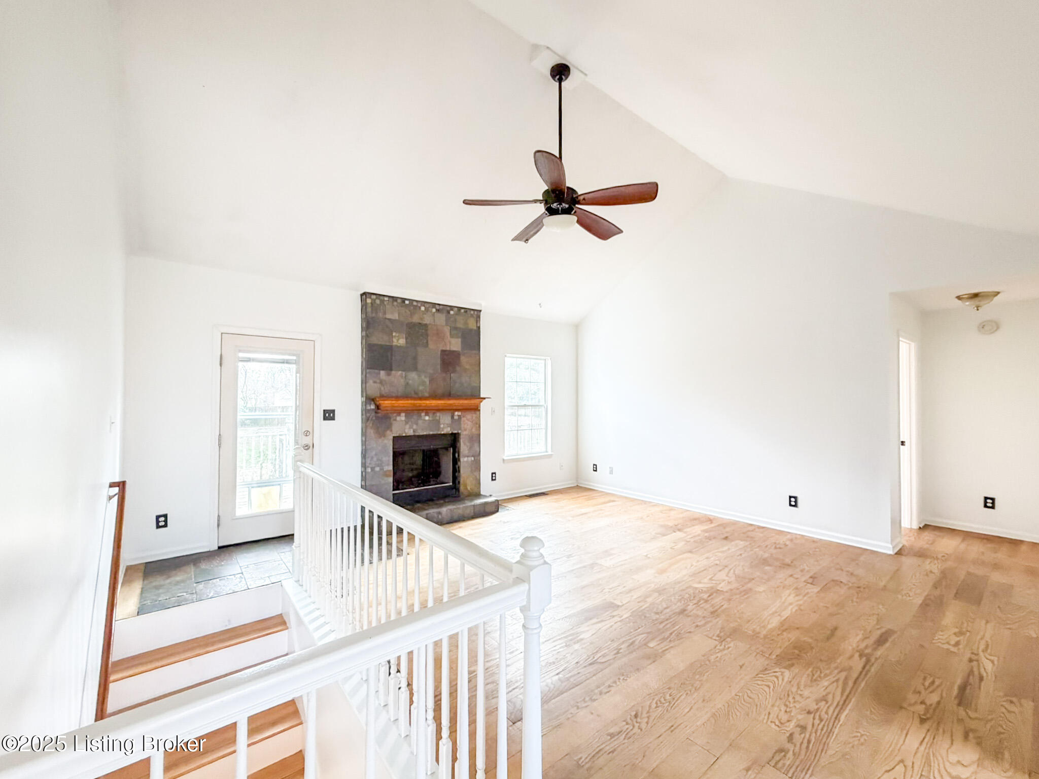 200 Woodfield Cir