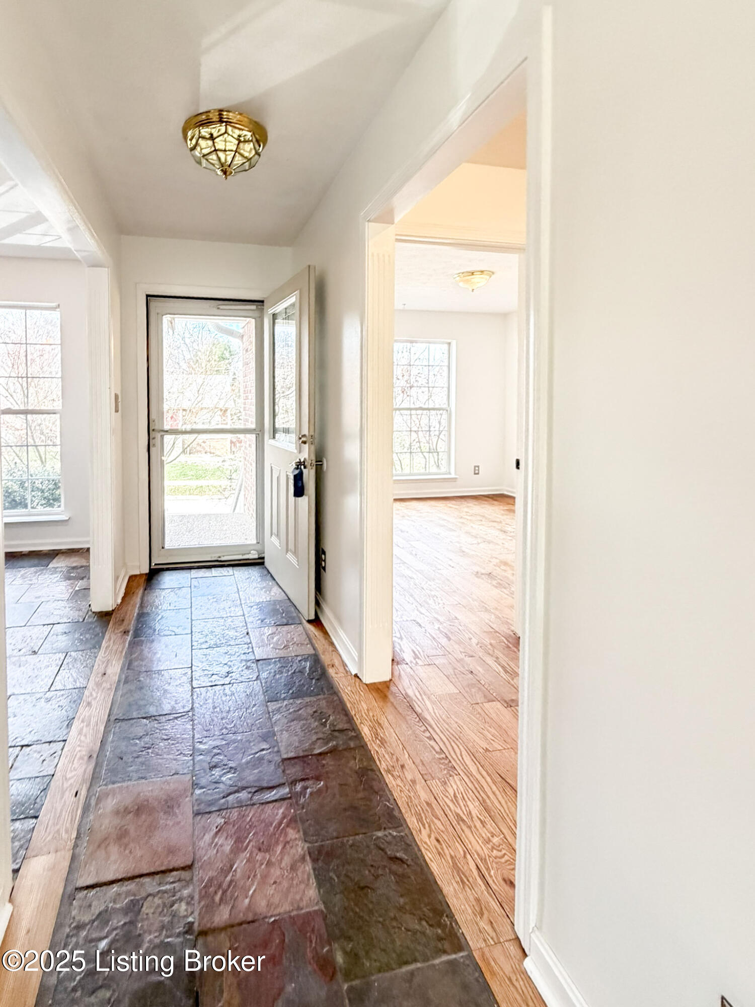 200 Woodfield Cir