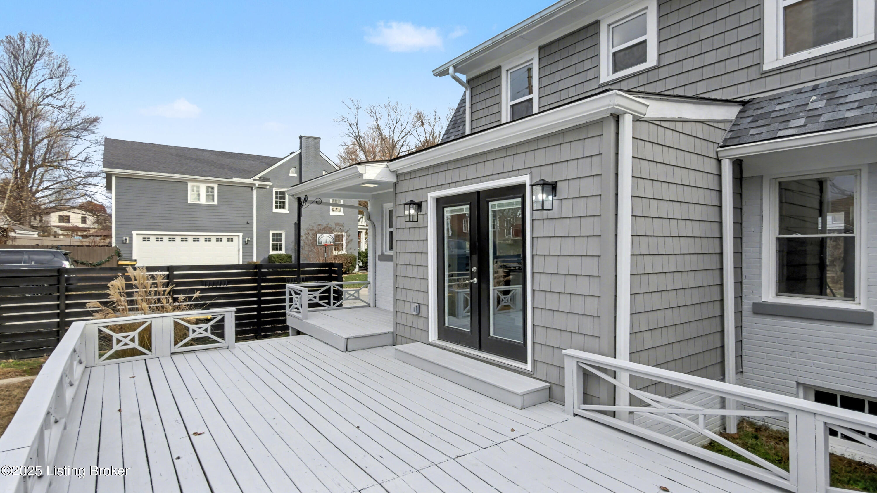 2221 Lowell Ave