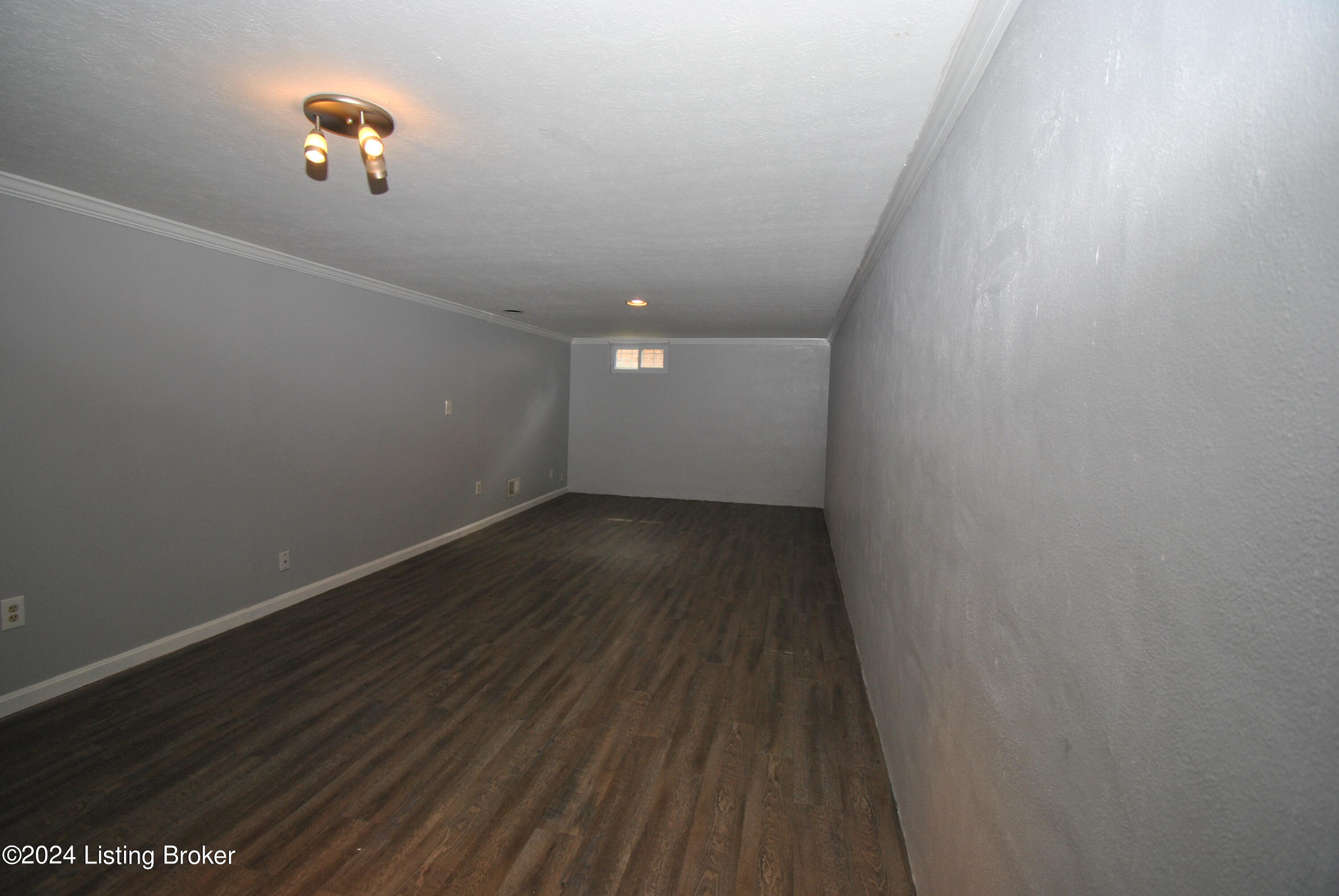 1910 Janlyn Rd