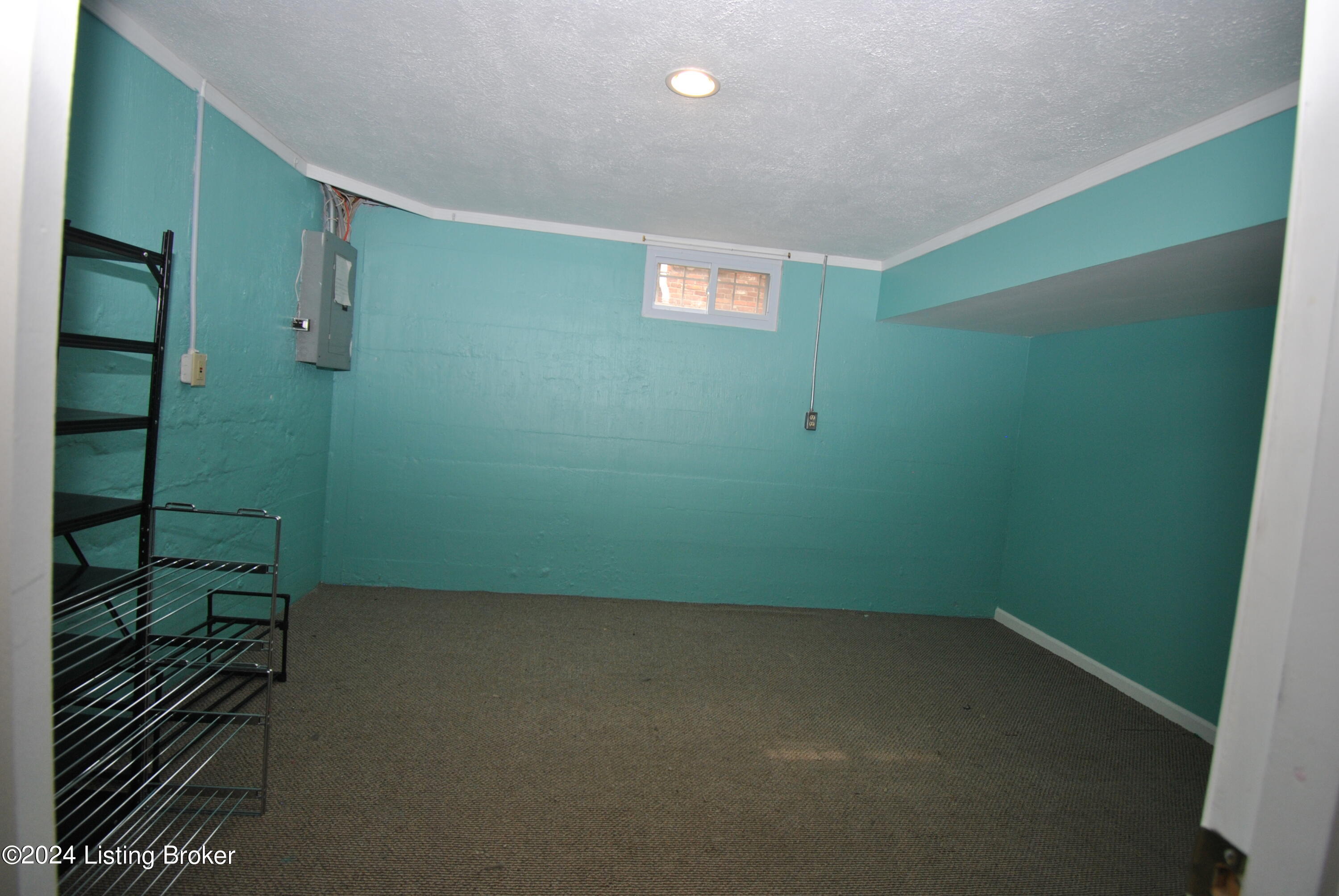 1910 Janlyn Rd
