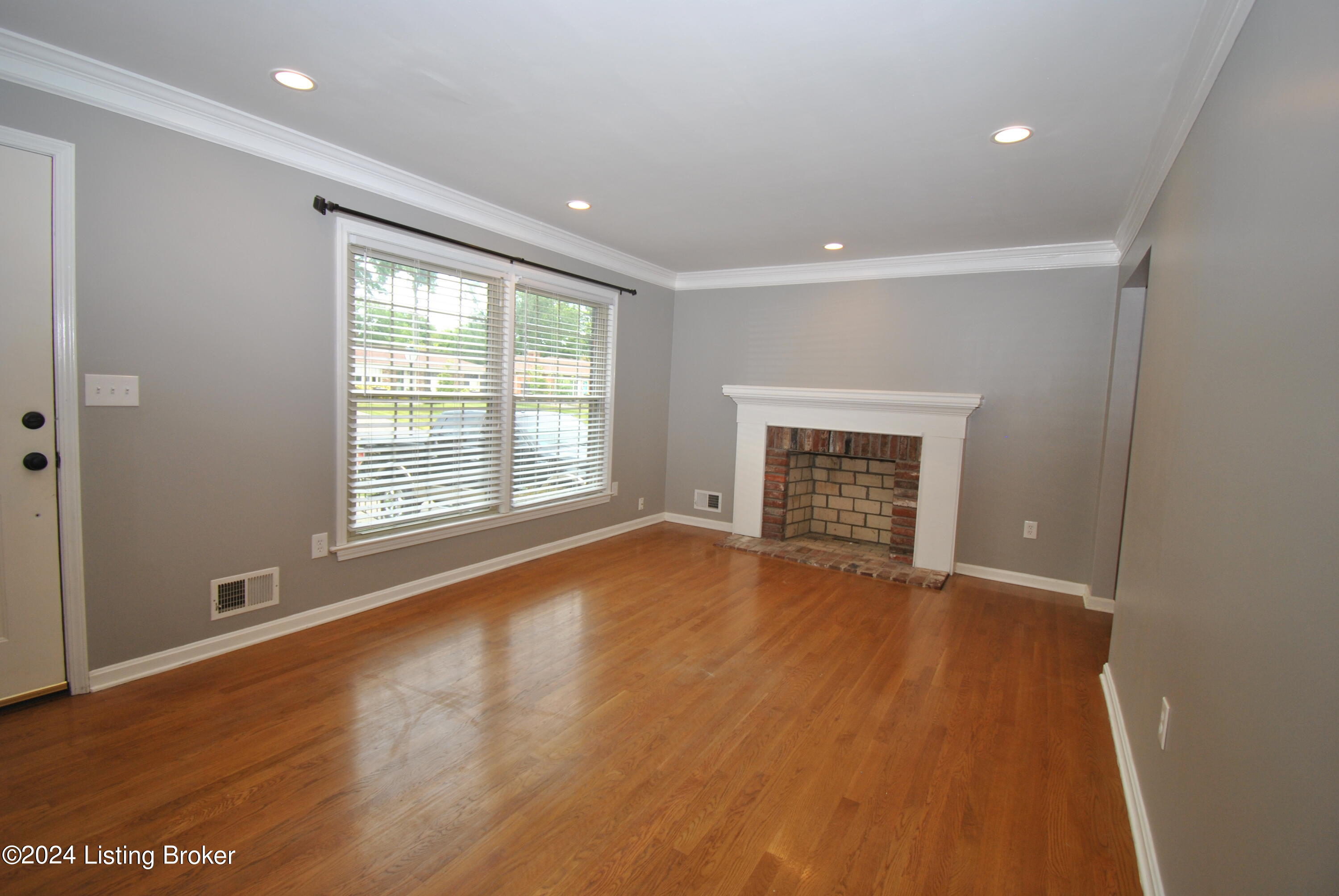 1910 Janlyn Rd