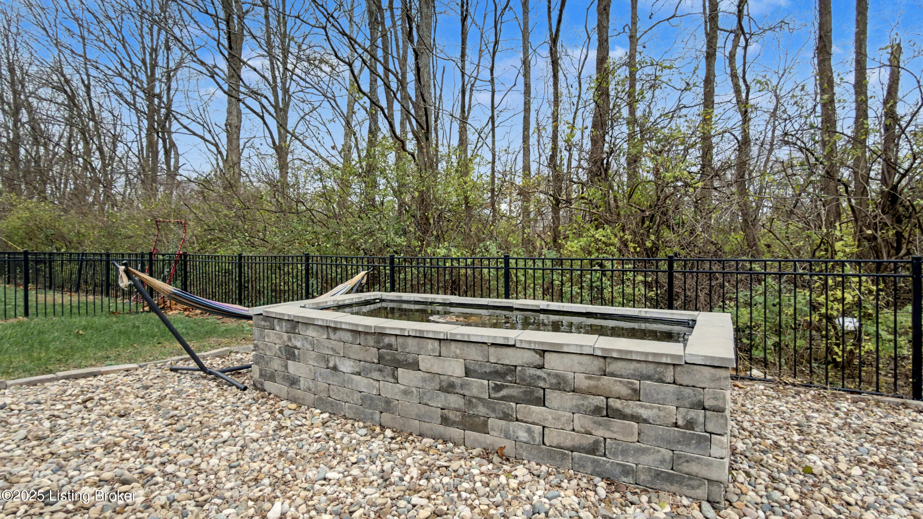 4918 Bridle Bend Way