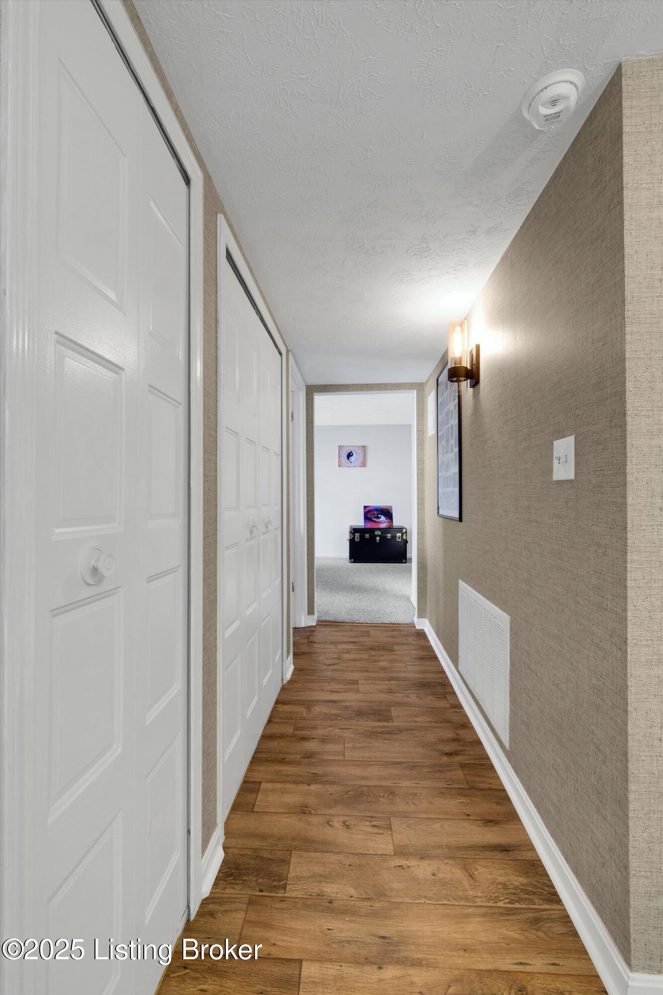 301 El Conquistador Pl