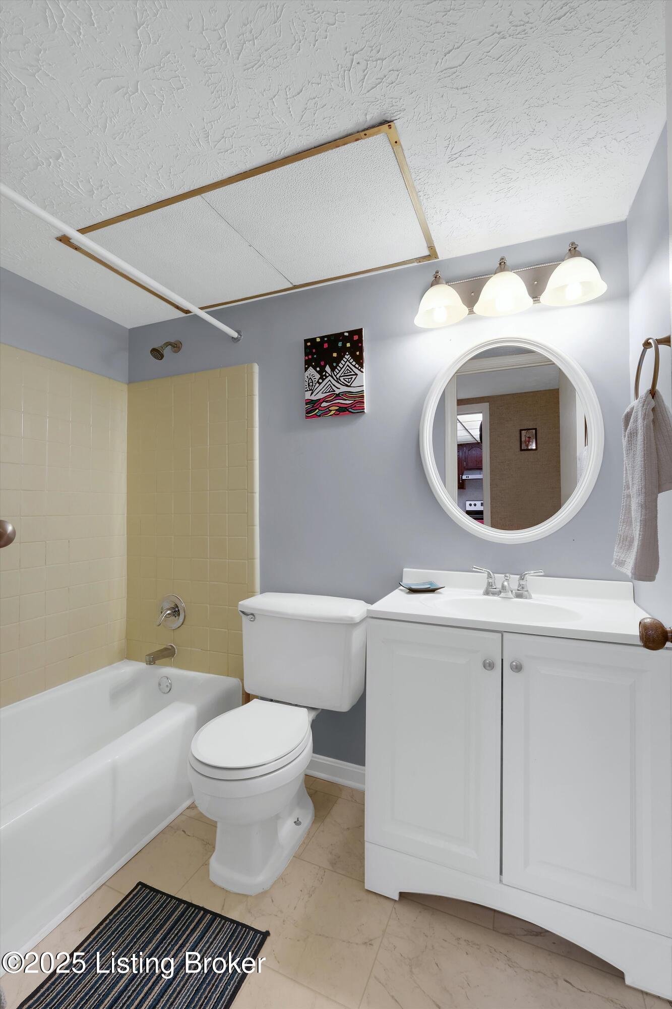 301 El Conquistador Pl