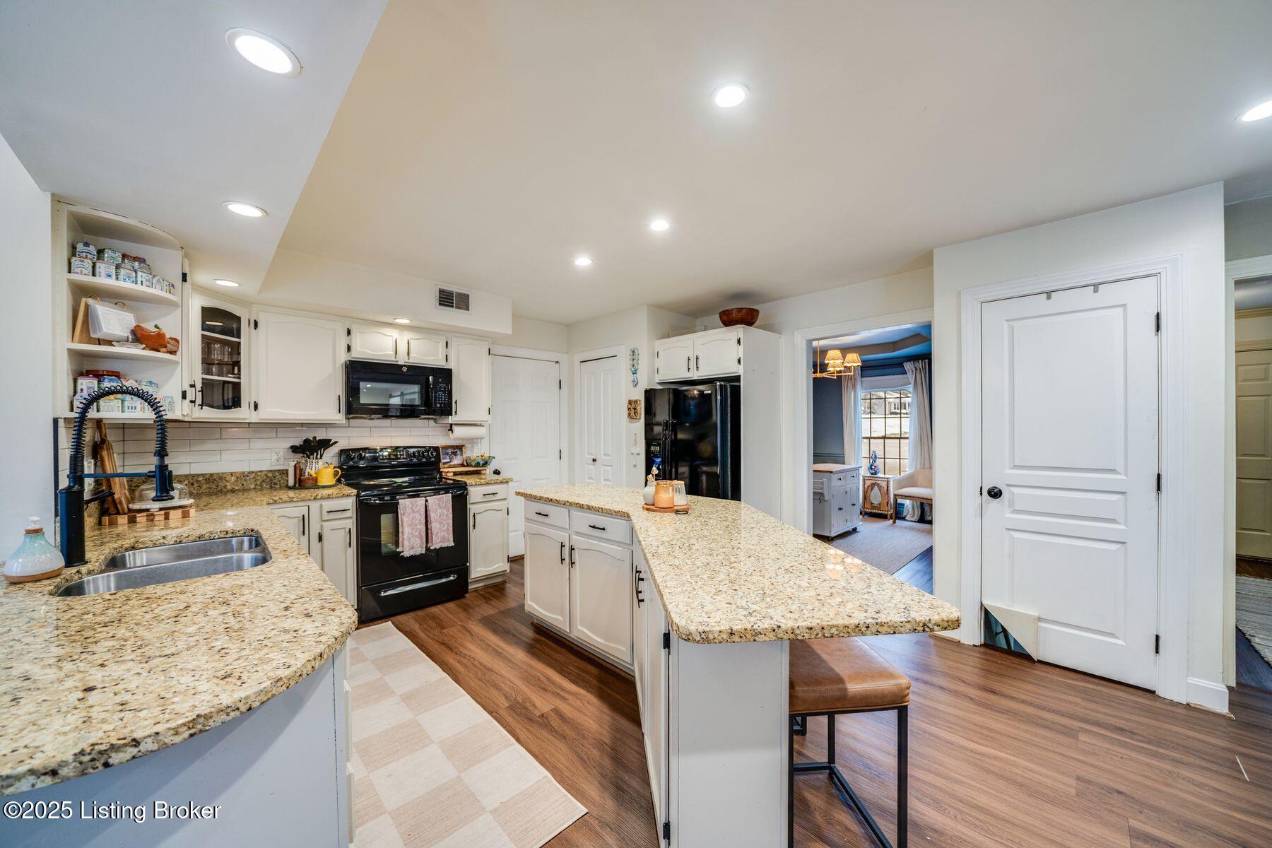 2801 Antone Pkwy