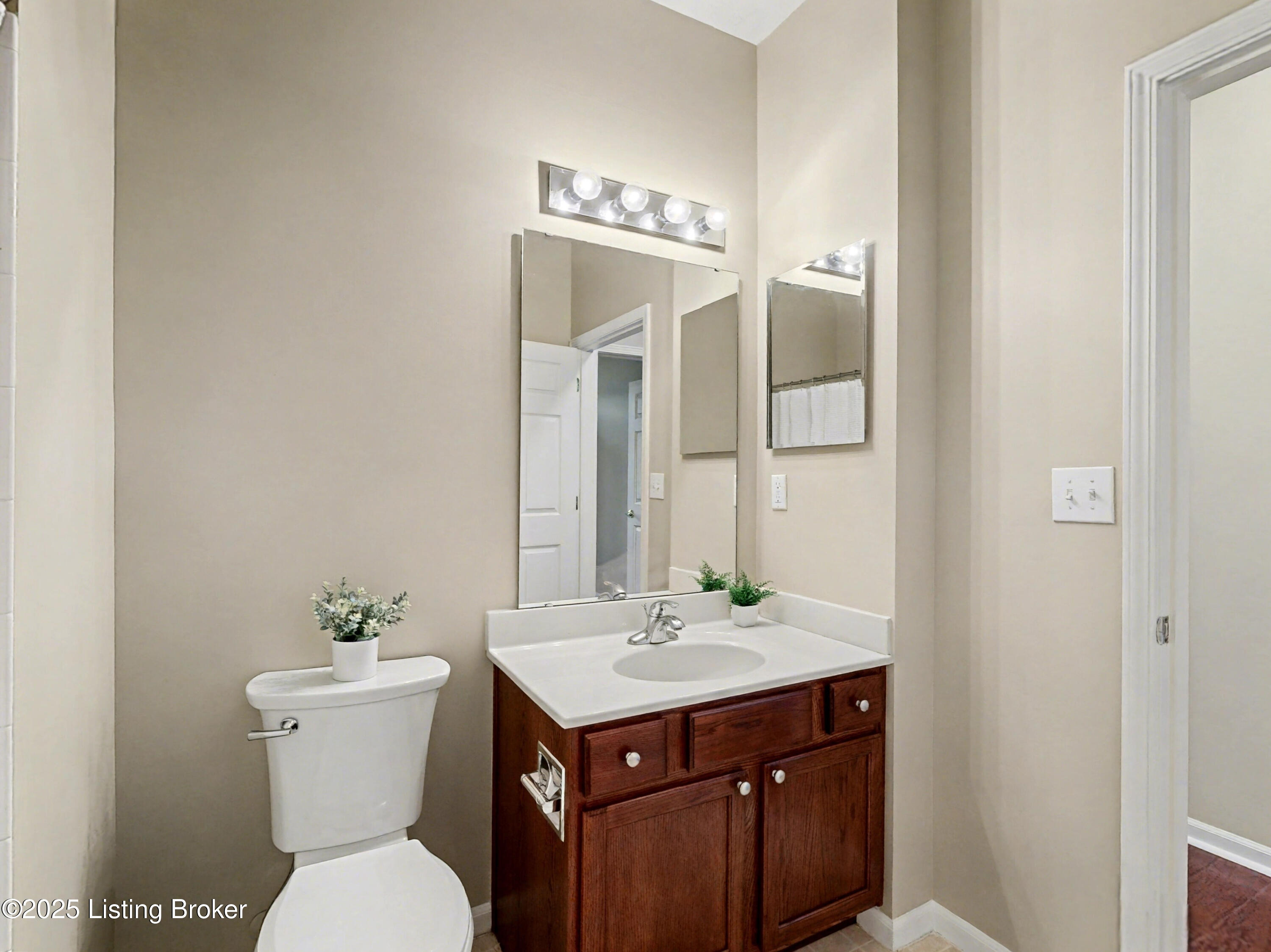 2602 Aristocrat Pl 101