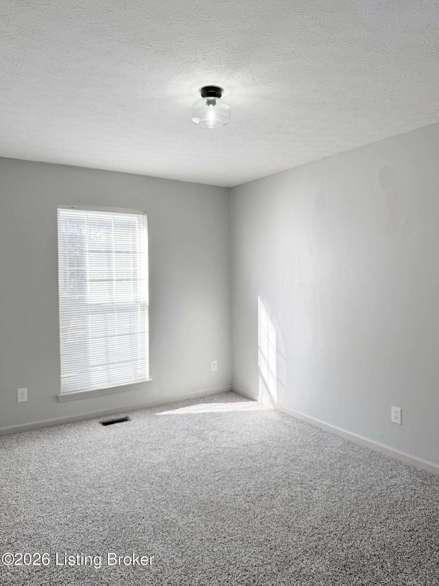 810 Rolling Ridge Cir