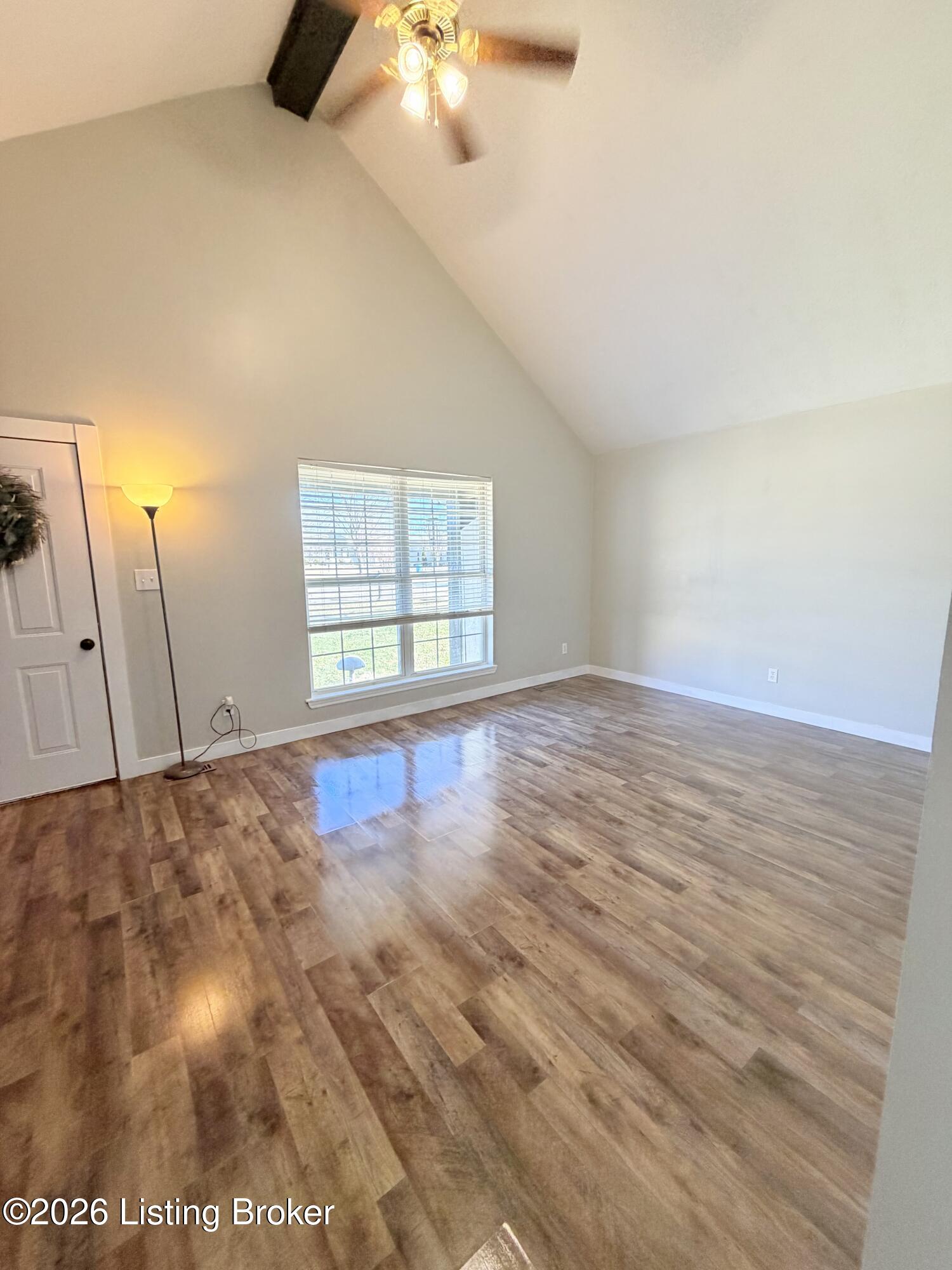 810 Rolling Ridge Cir