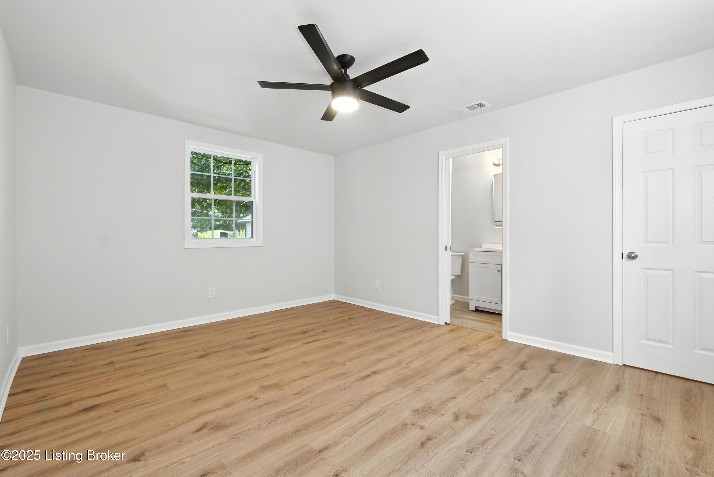 137 S Bayly Ave