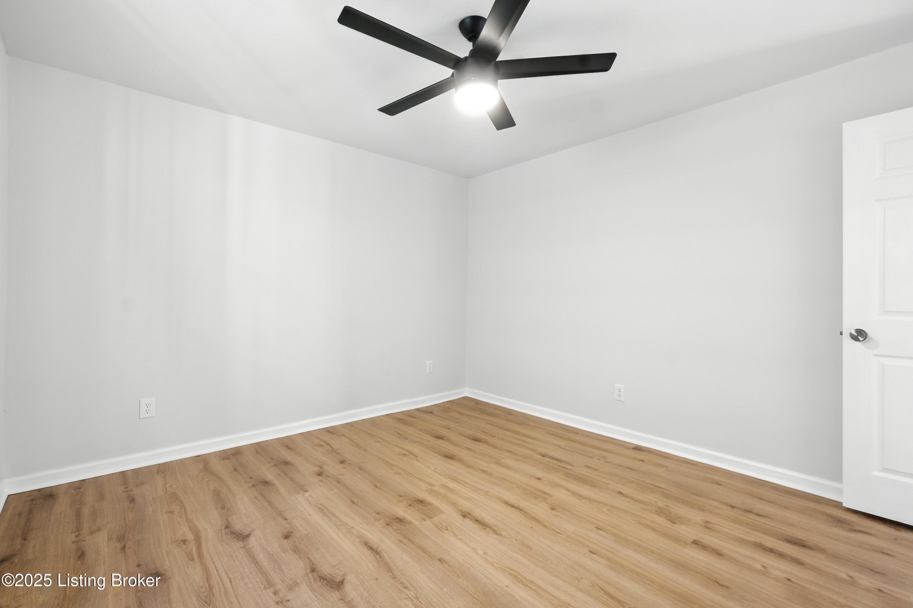 137 S Bayly Ave