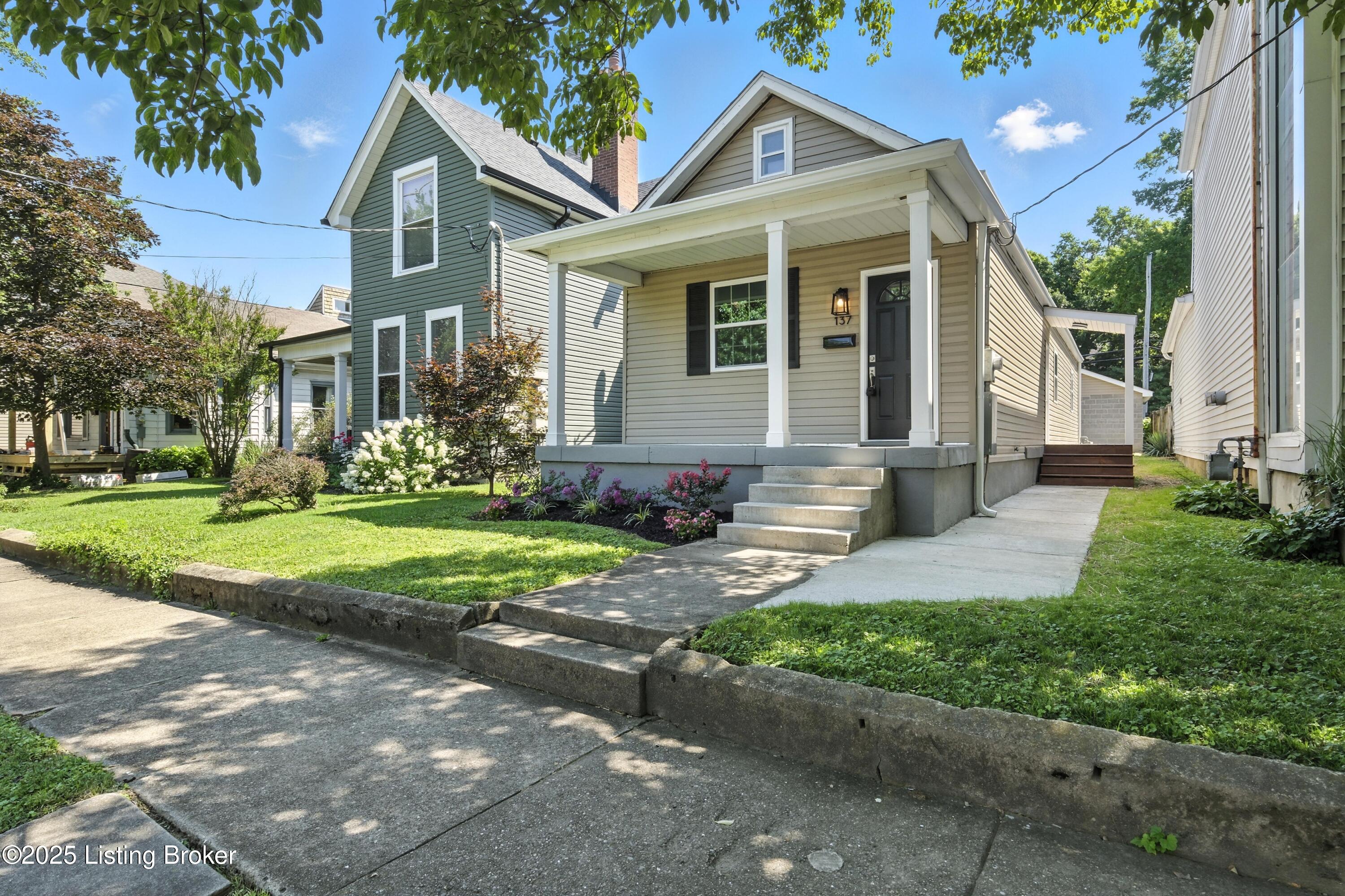 137 S Bayly Ave