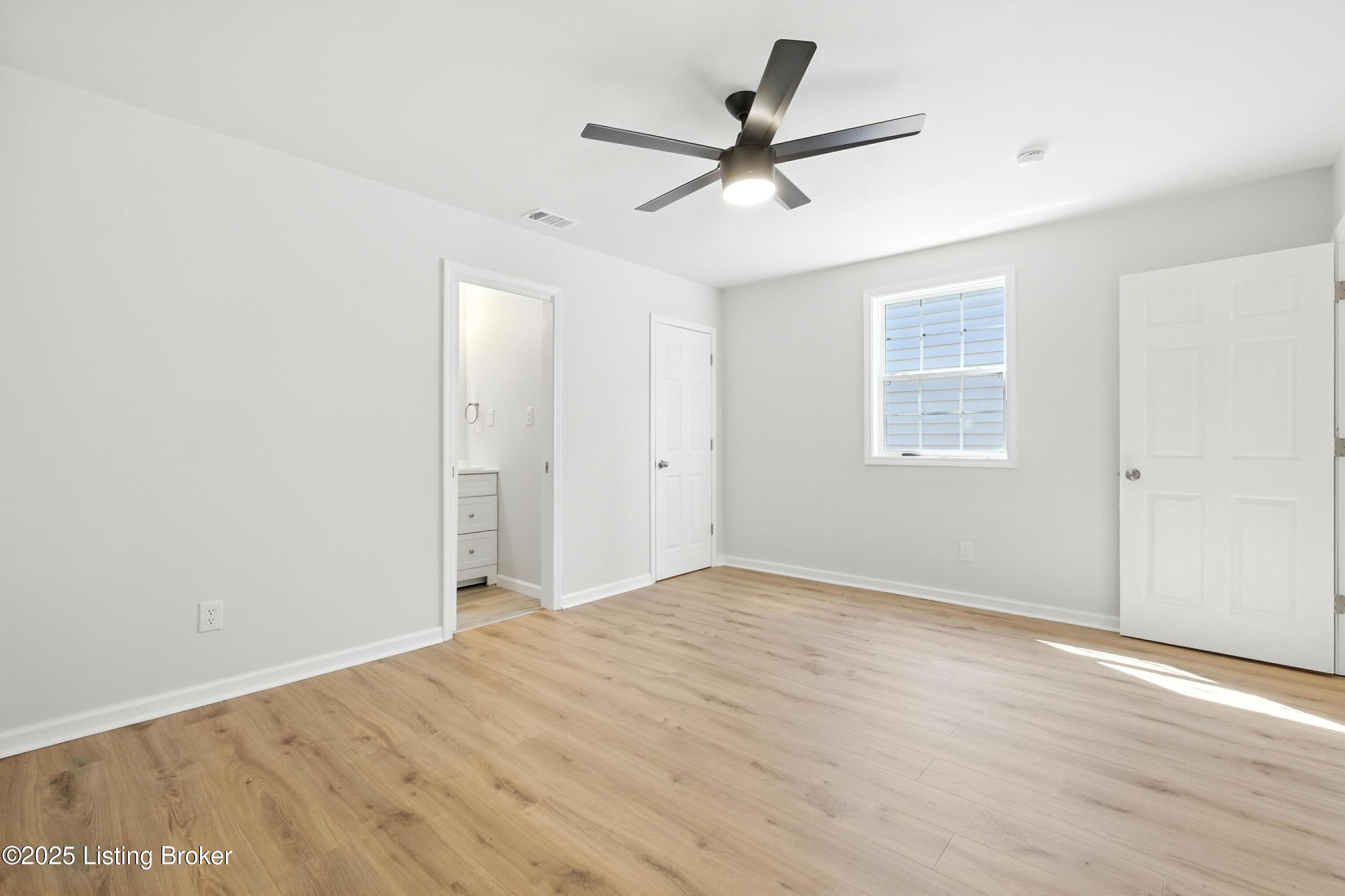 137 S Bayly Ave