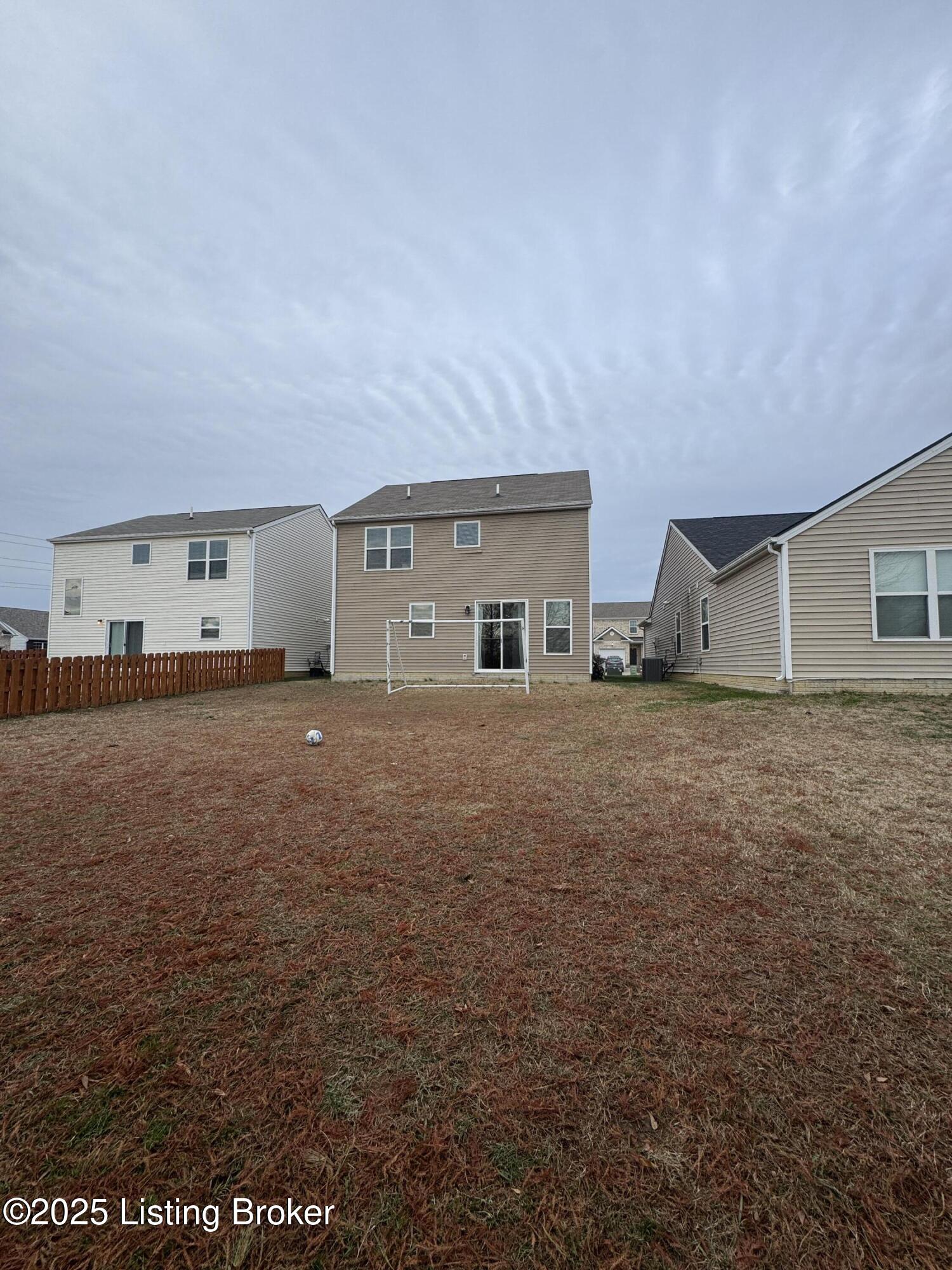 3202 Cotton Ln