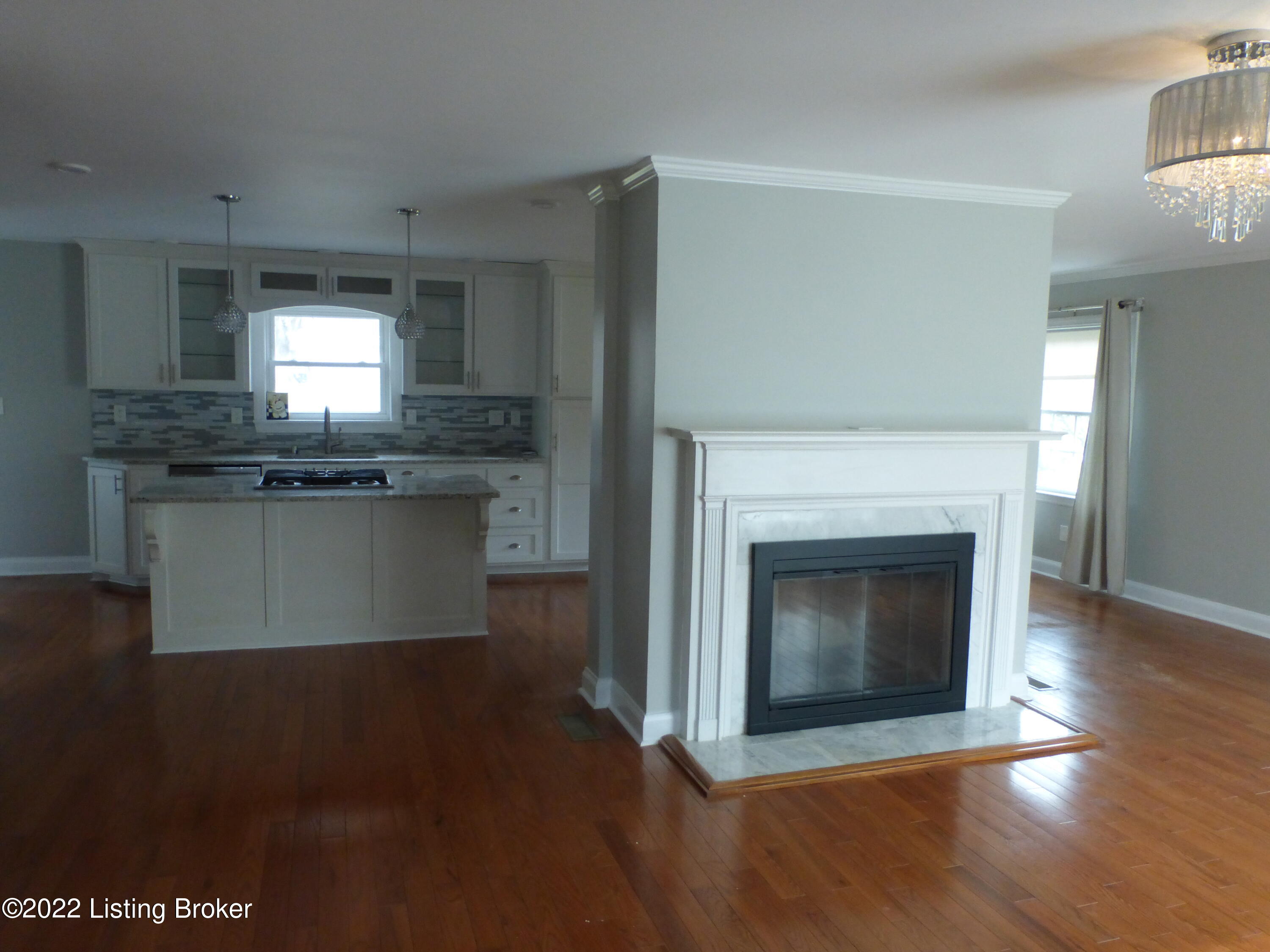 701 Rudy Ln