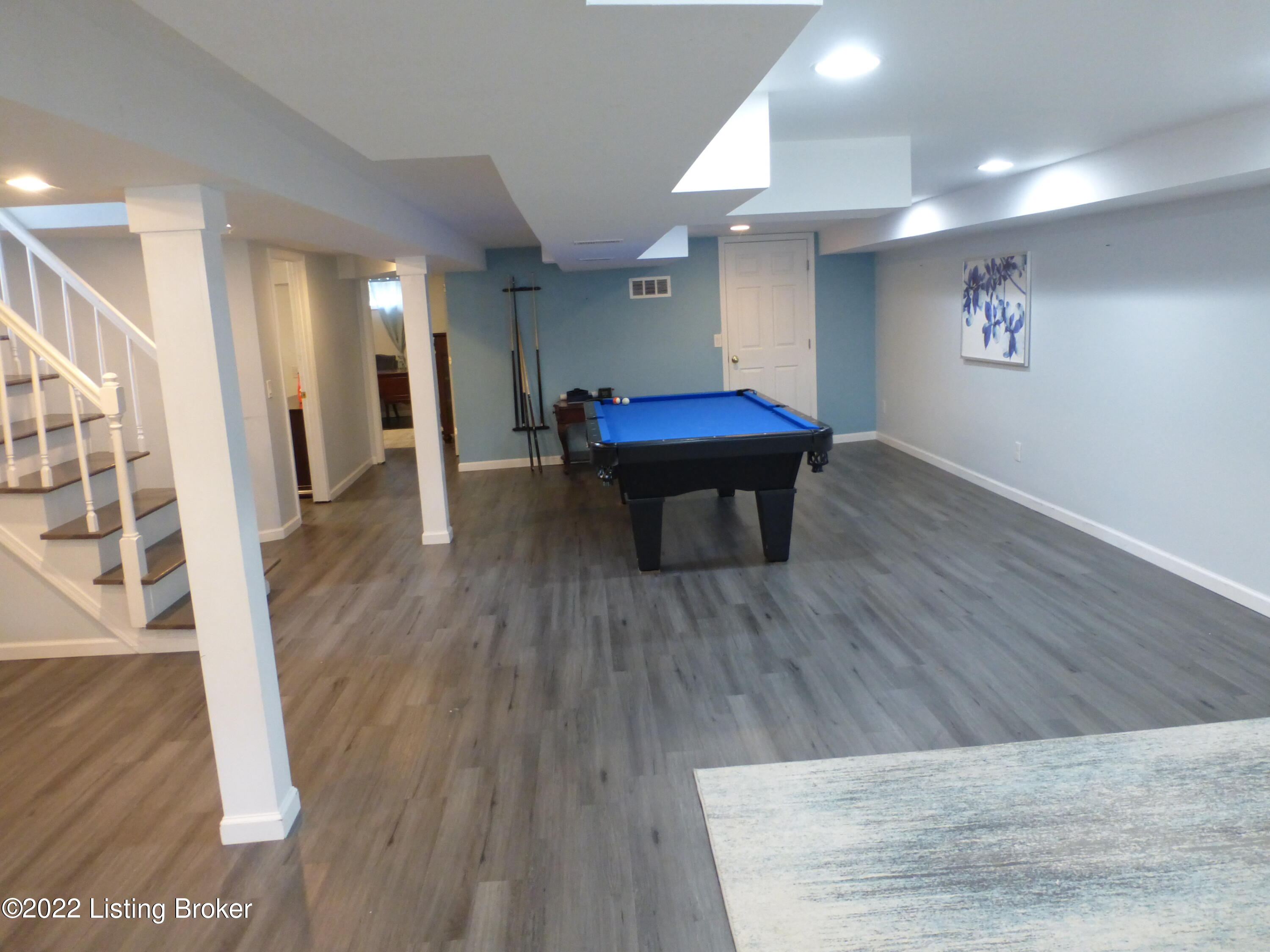701 Rudy Ln