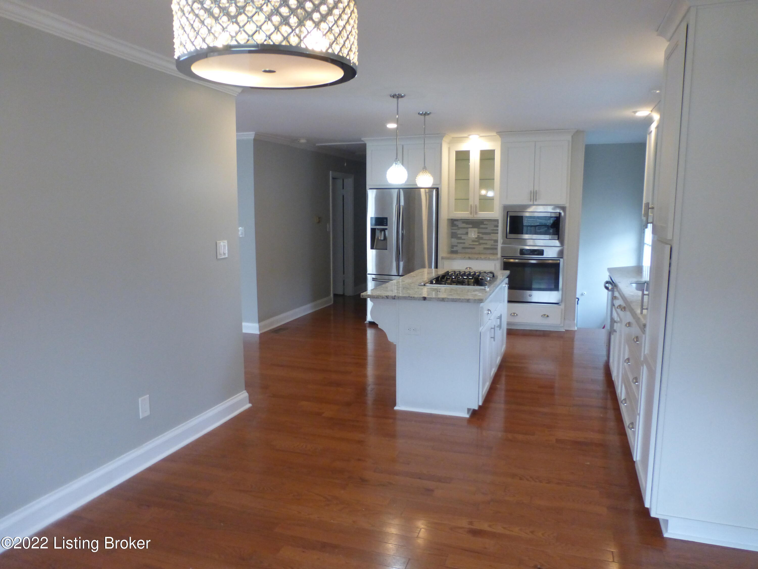 701 Rudy Ln