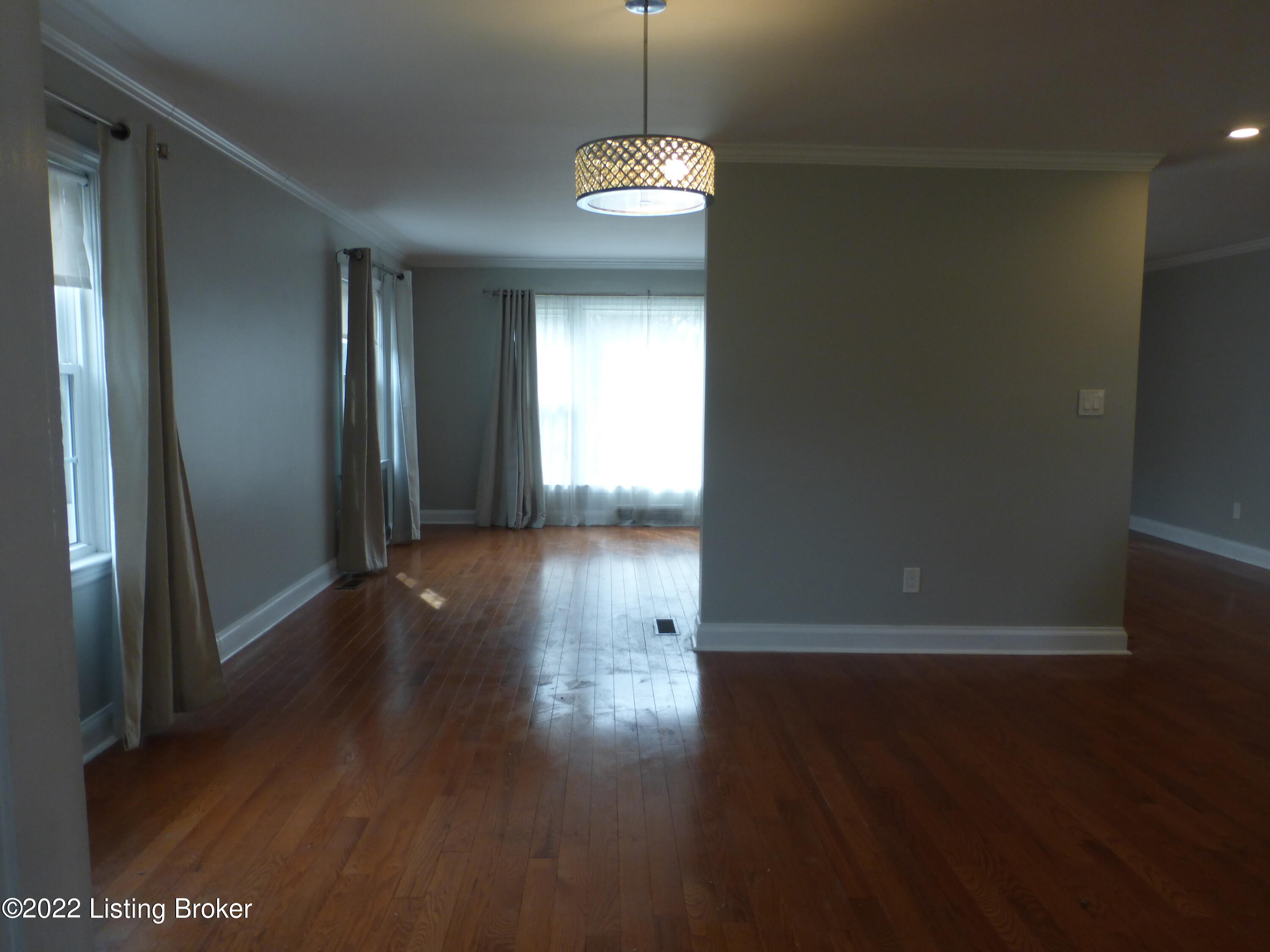 701 Rudy Ln