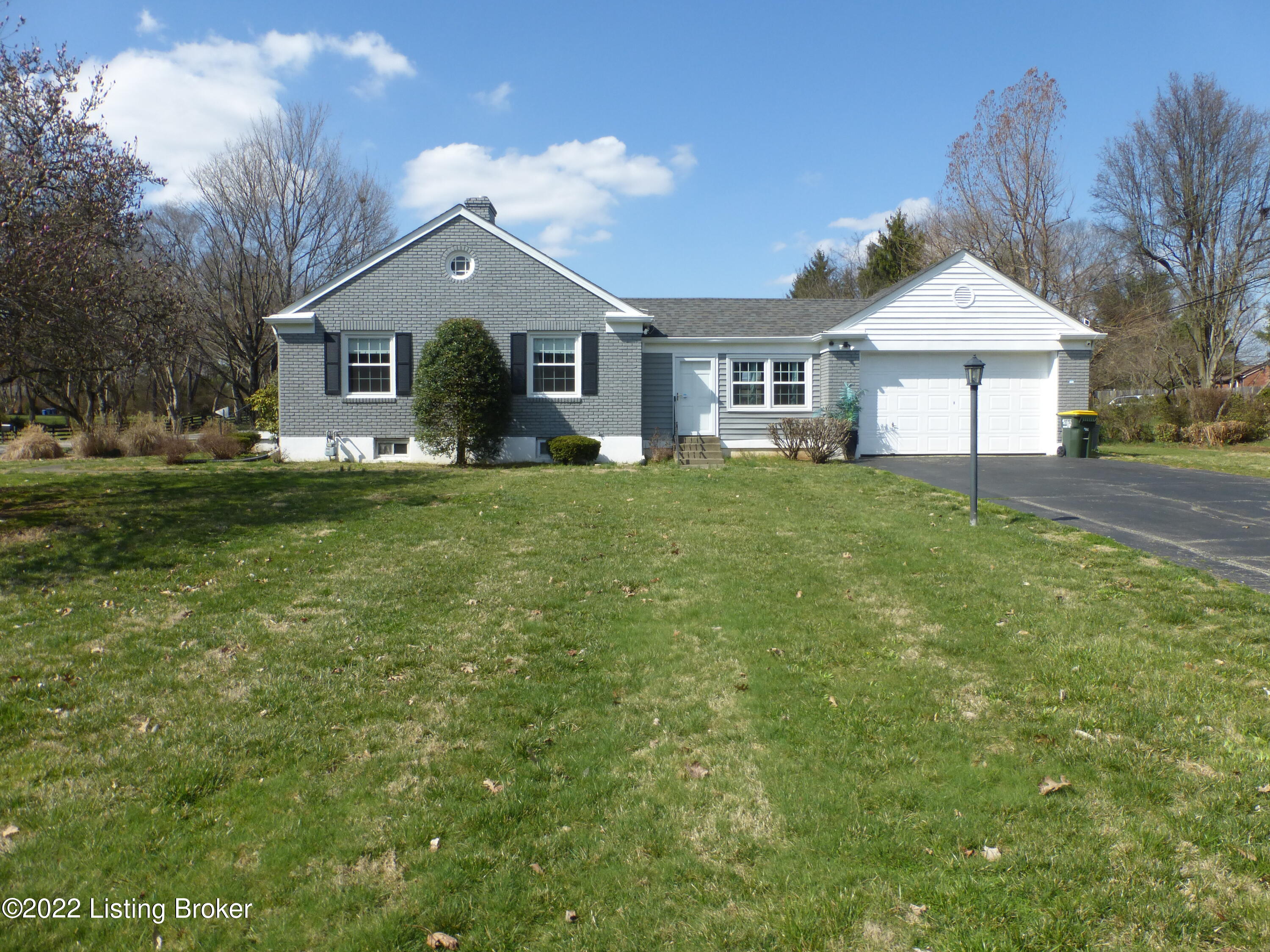 701 Rudy Ln