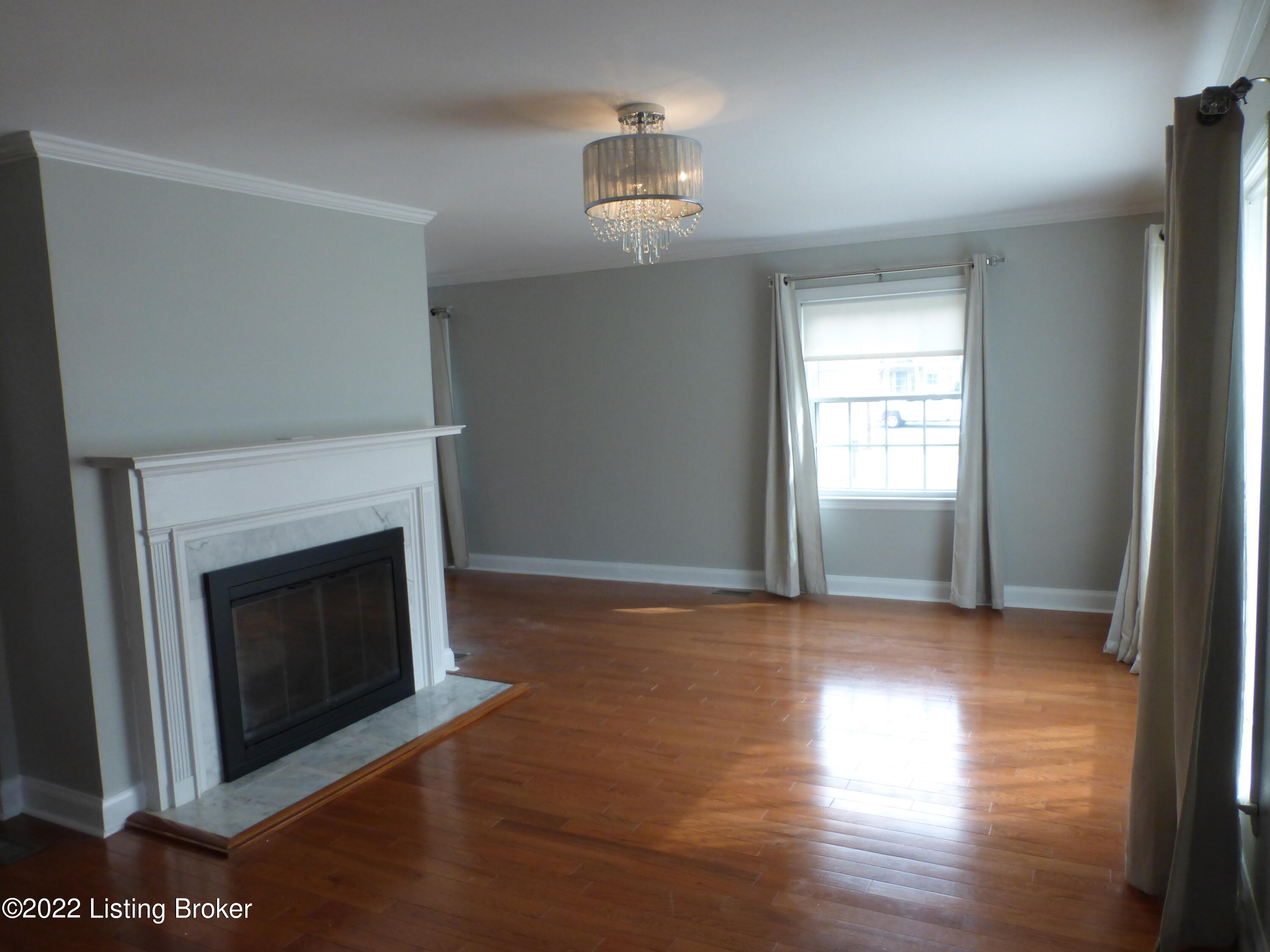701 Rudy Ln