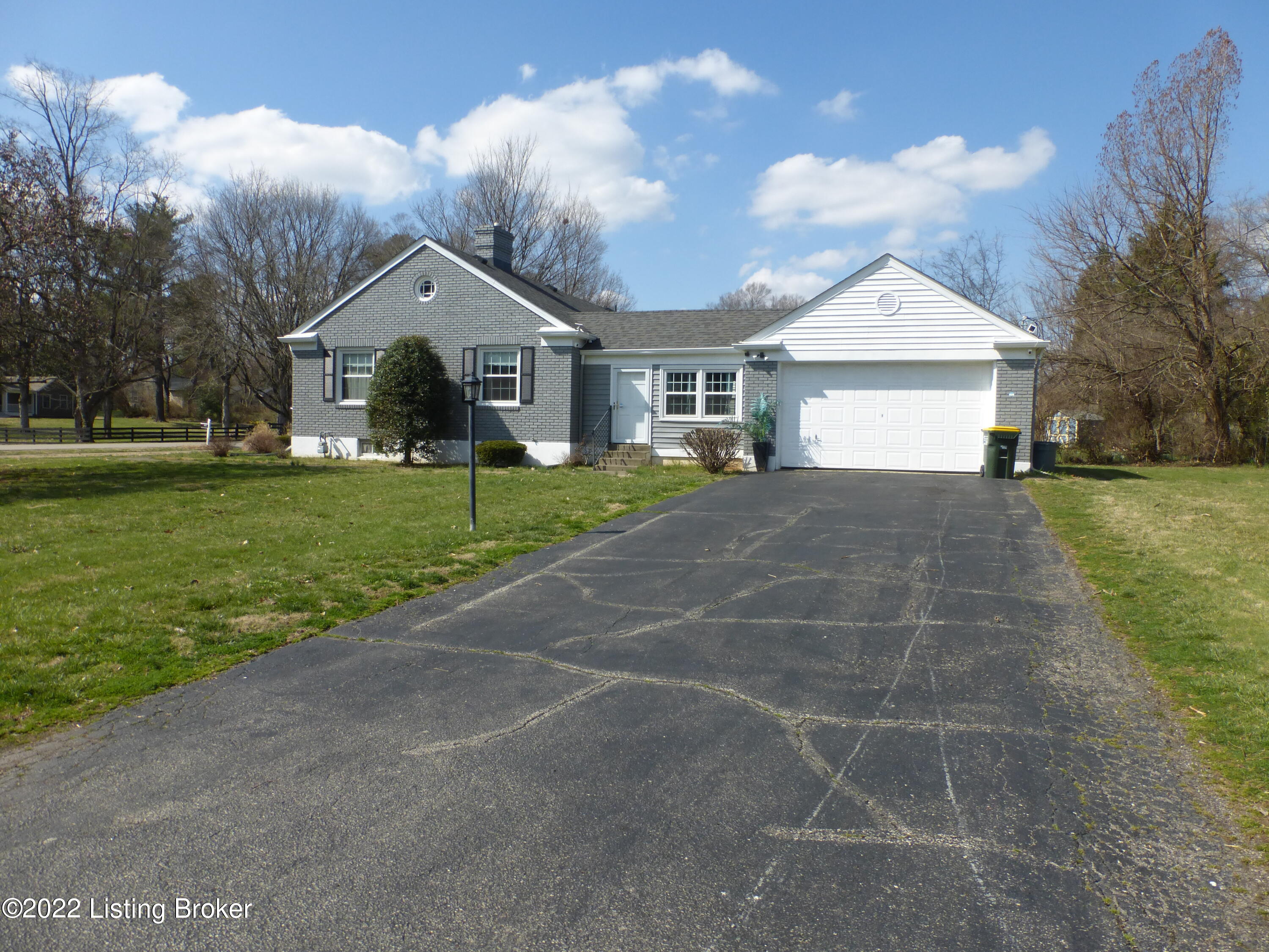 701 Rudy Ln