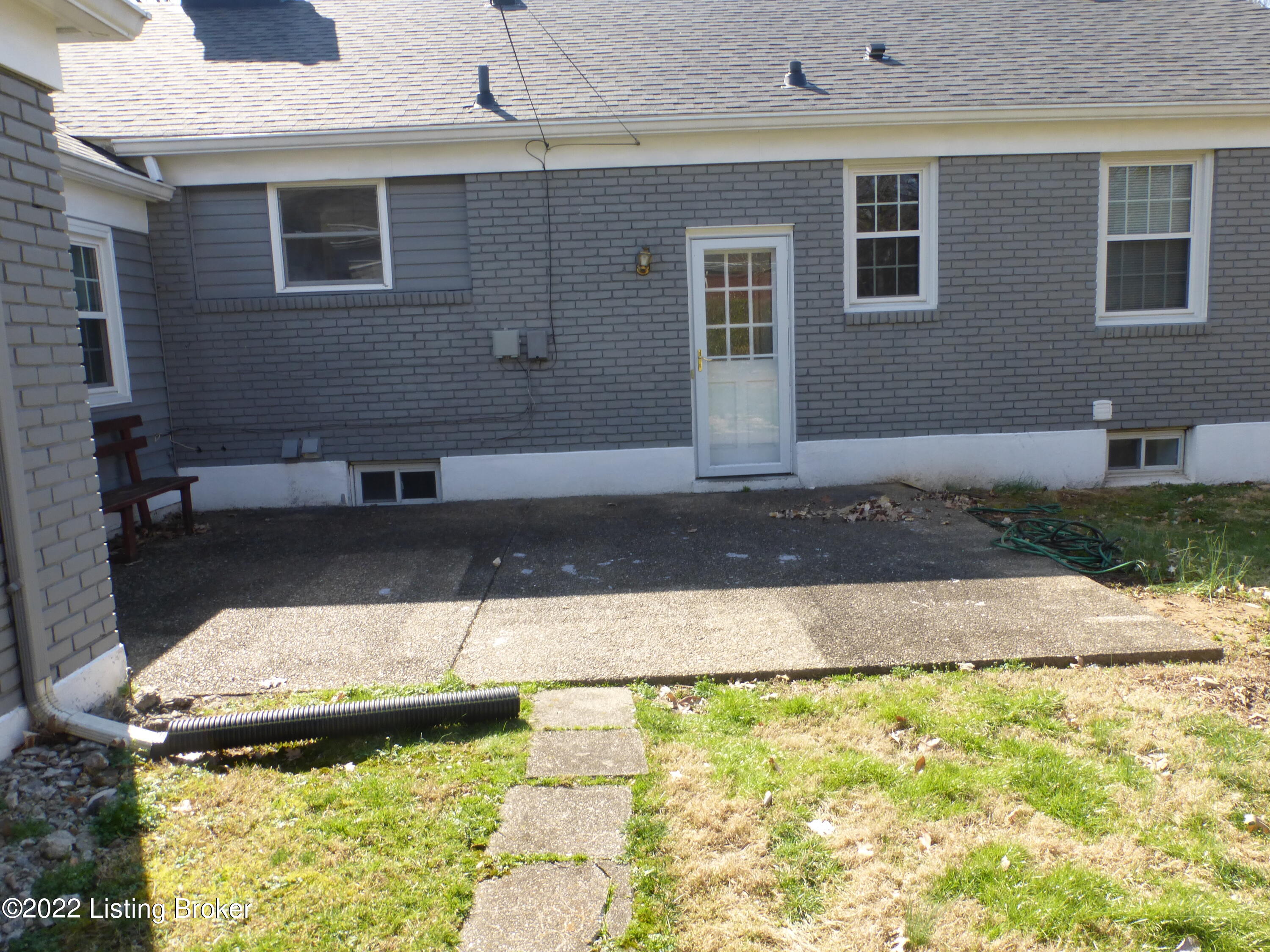 701 Rudy Ln