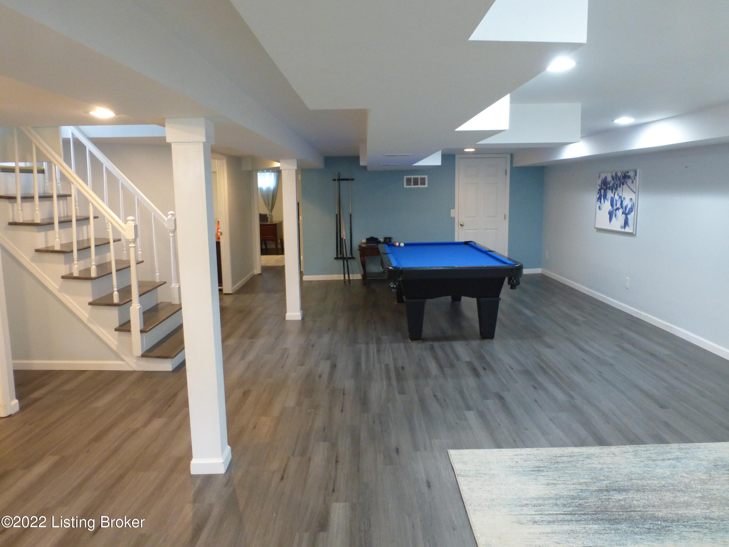 701 Rudy Ln