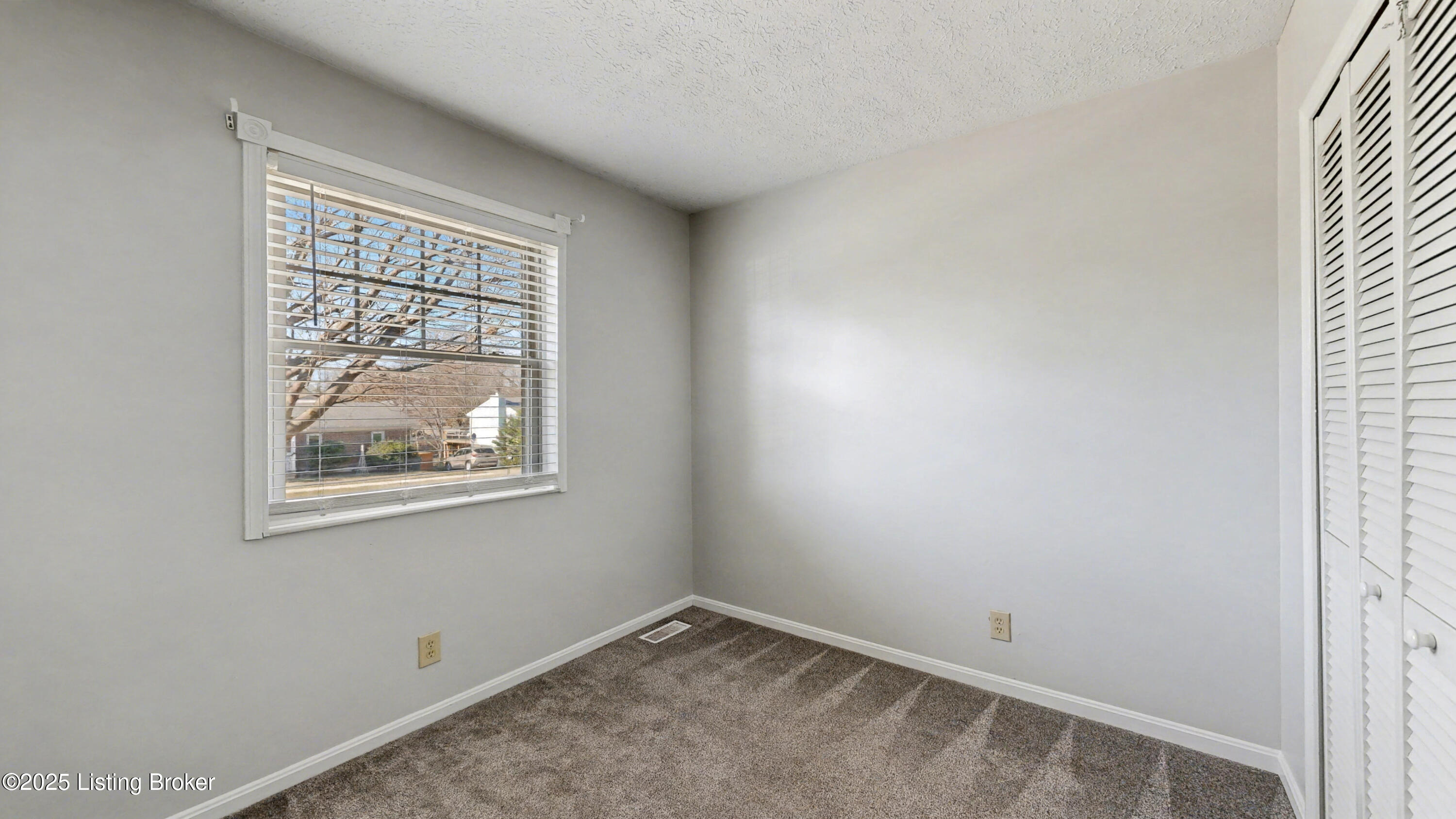 8209 Vaughn Mill Rd