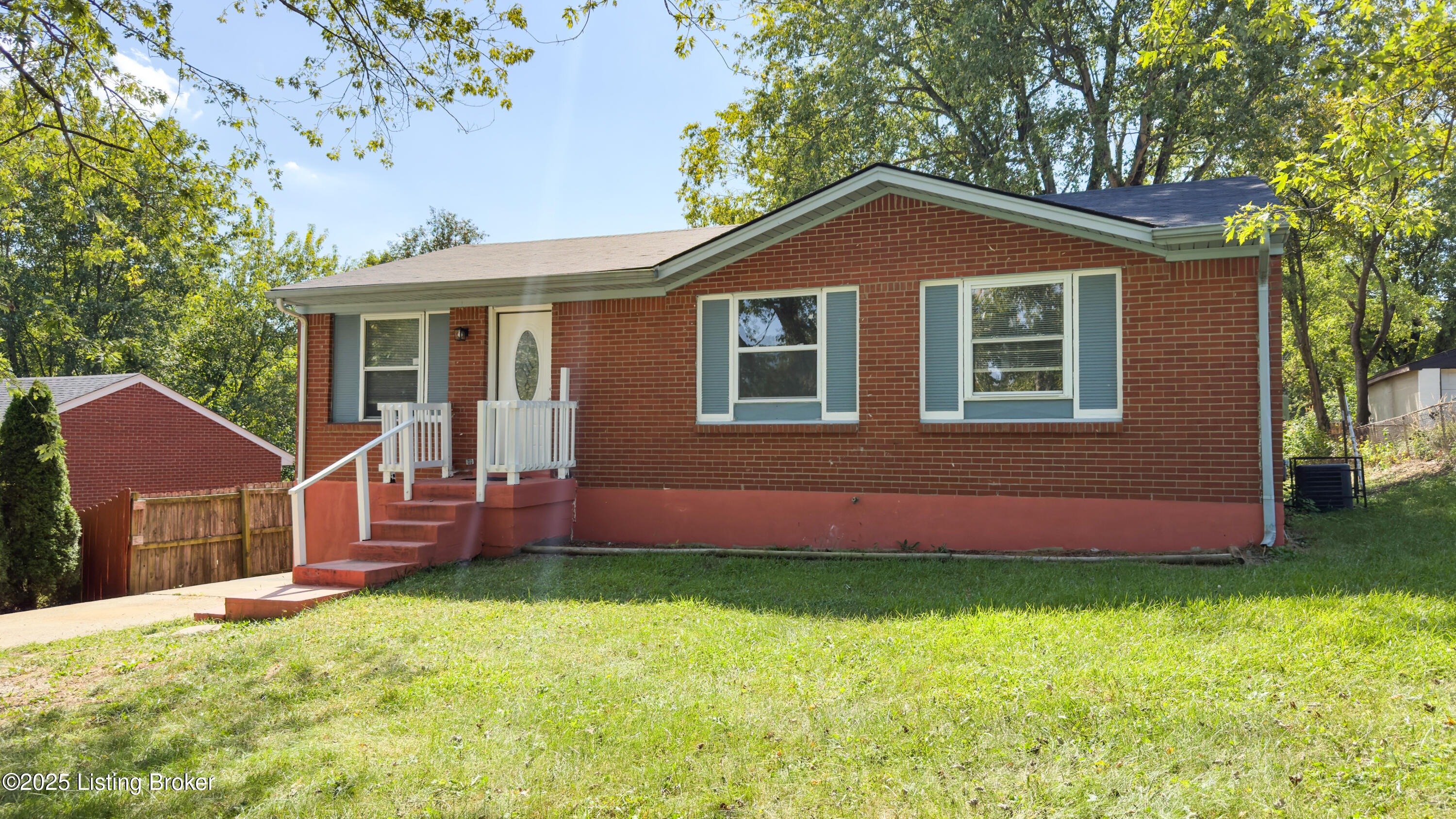 6812 Abbott Ln