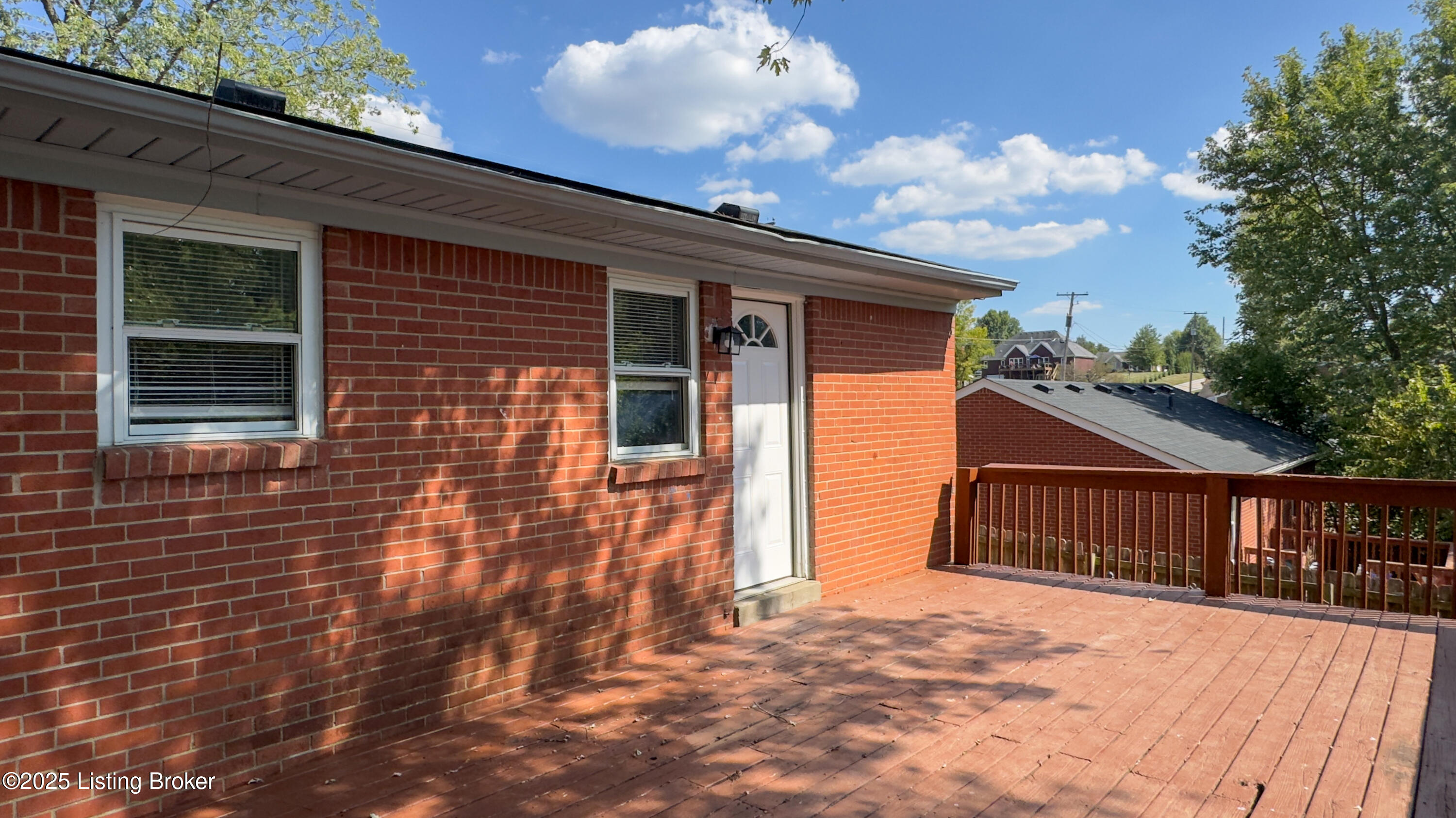 6812 Abbott Ln