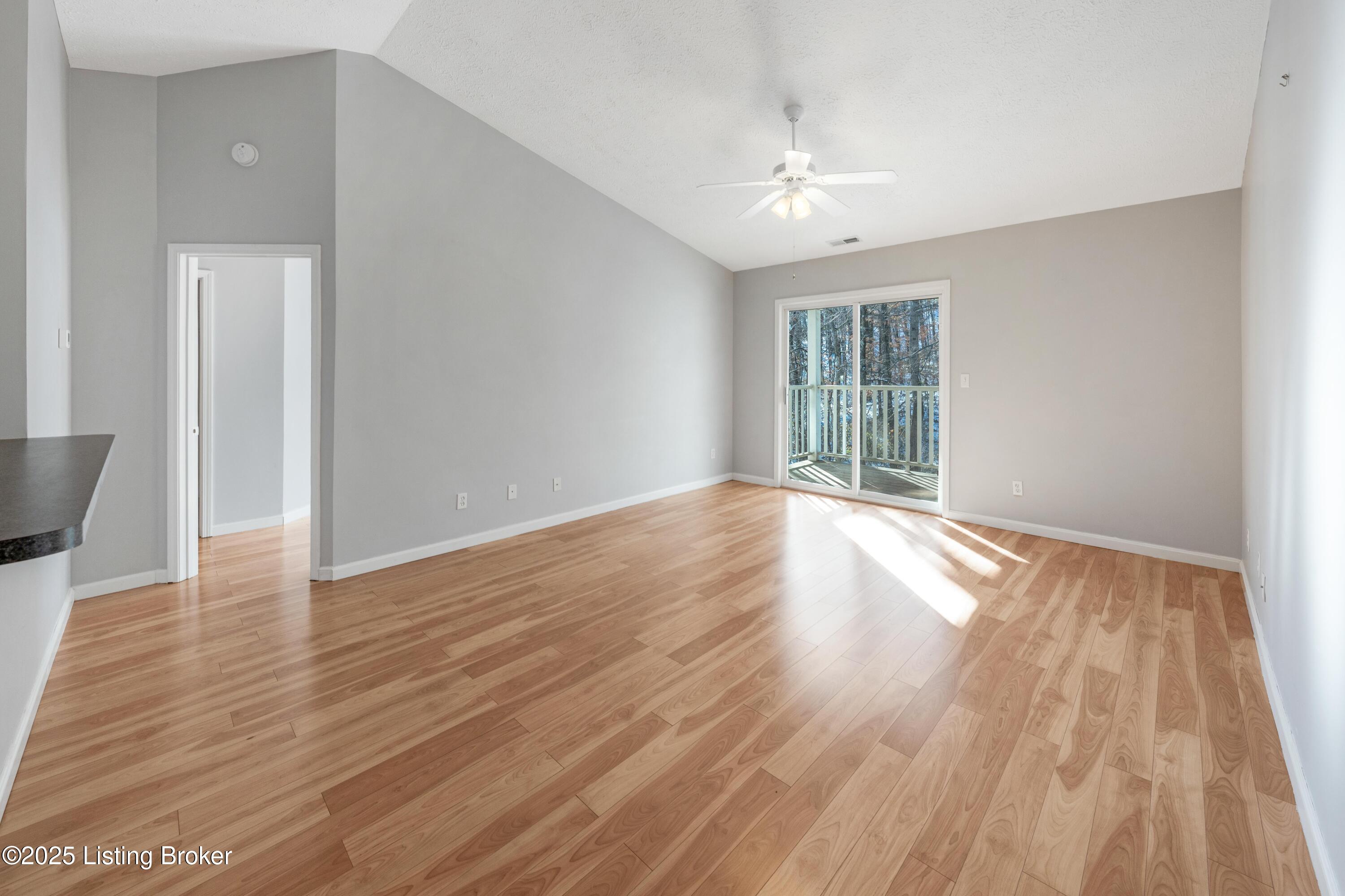 9206 Hawthorne Pointe Dr UNIT 202