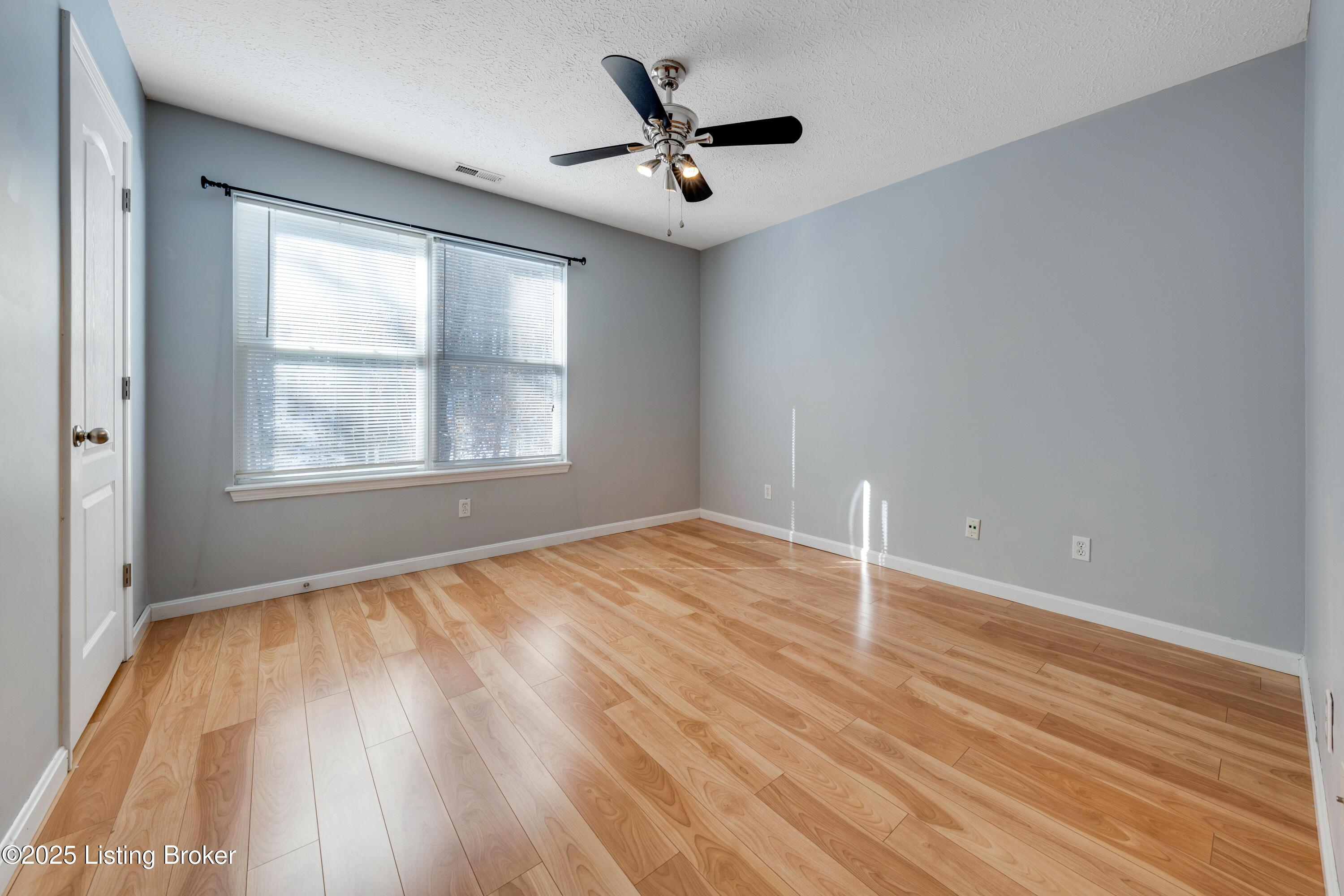 9206 Hawthorne Pointe Dr UNIT 202