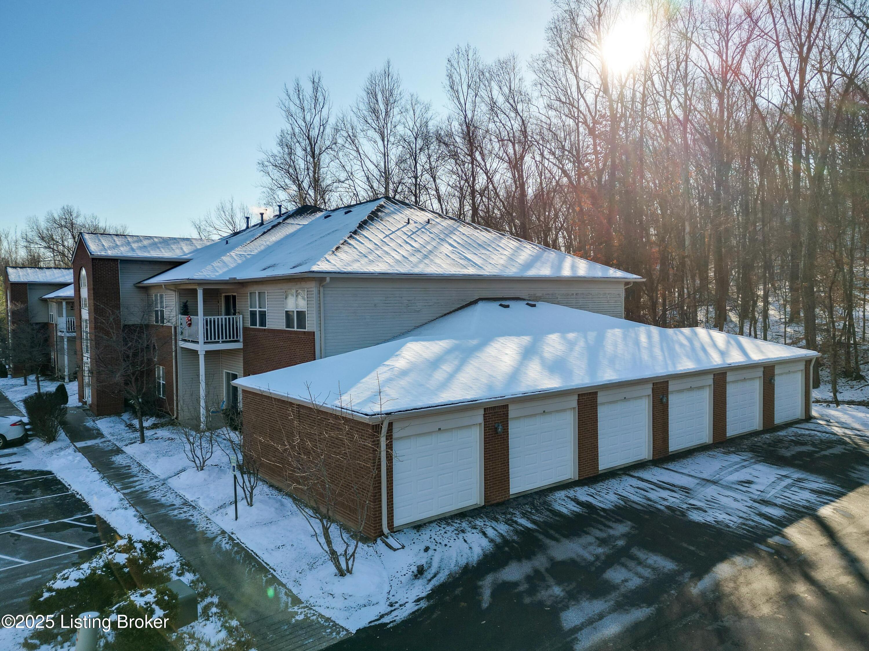 9206 Hawthorne Pointe Dr UNIT 202