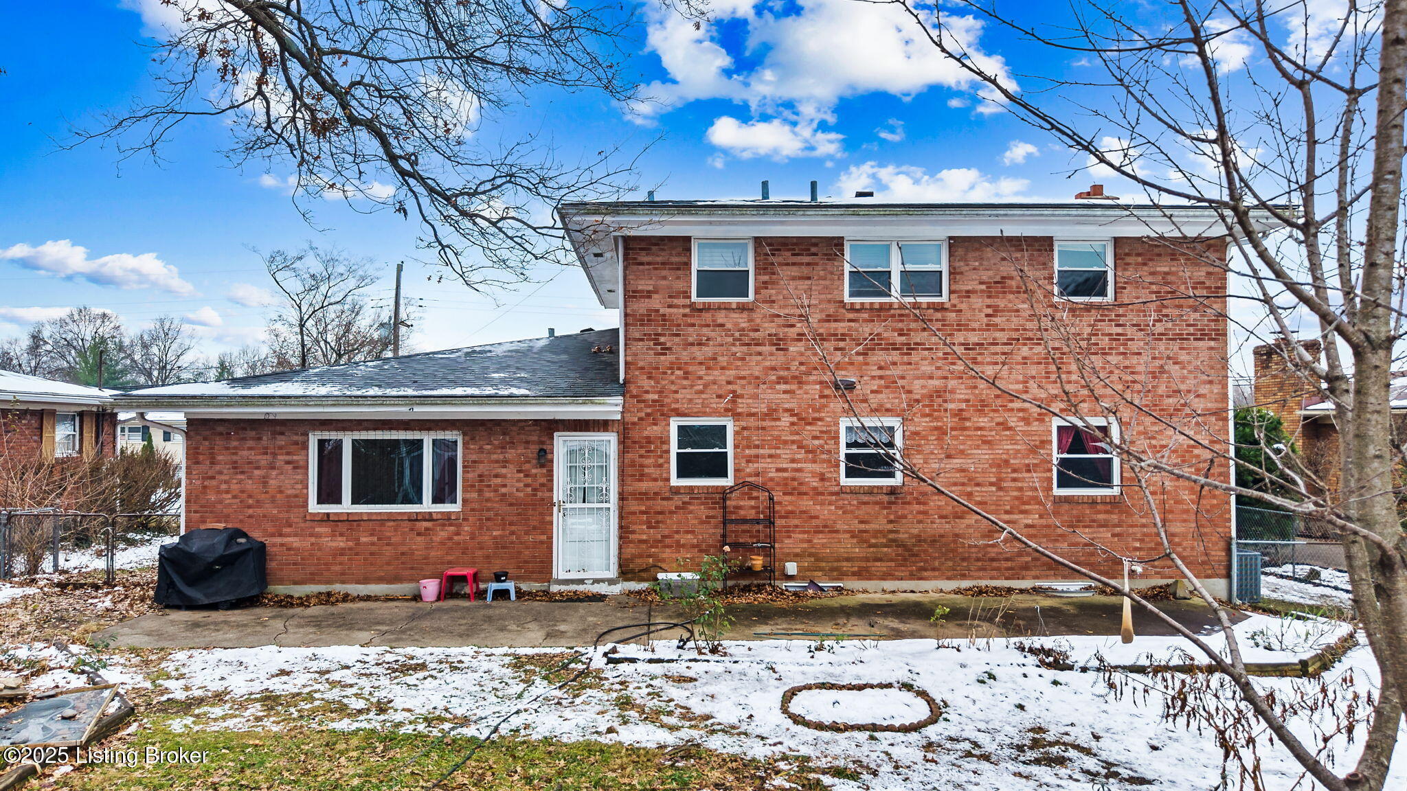 6017 Bay Pine Dr