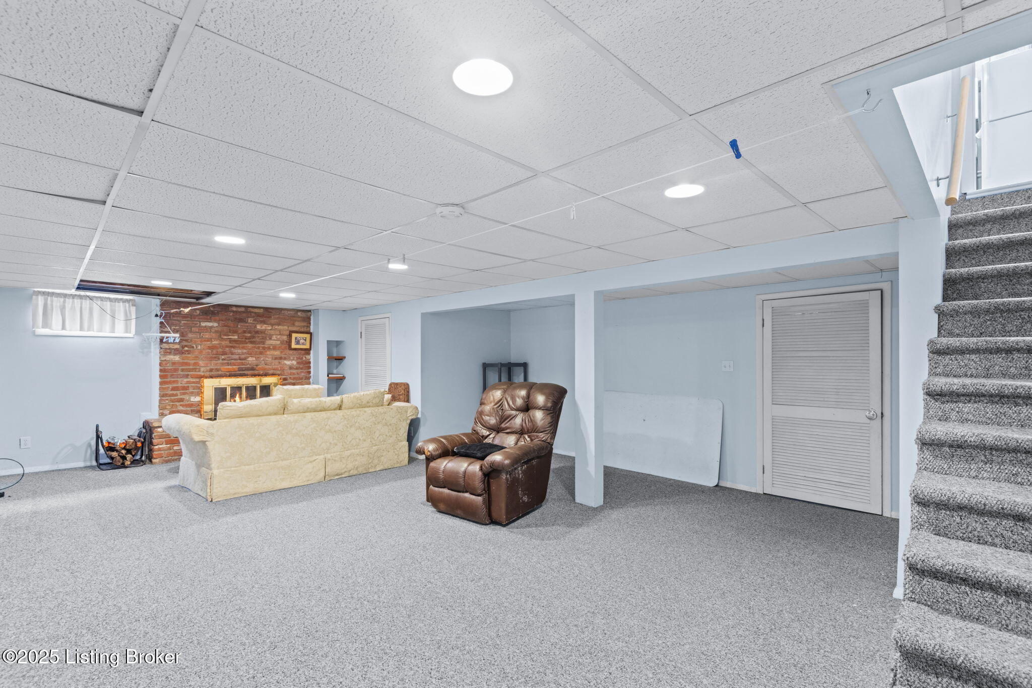 6017 Bay Pine Dr